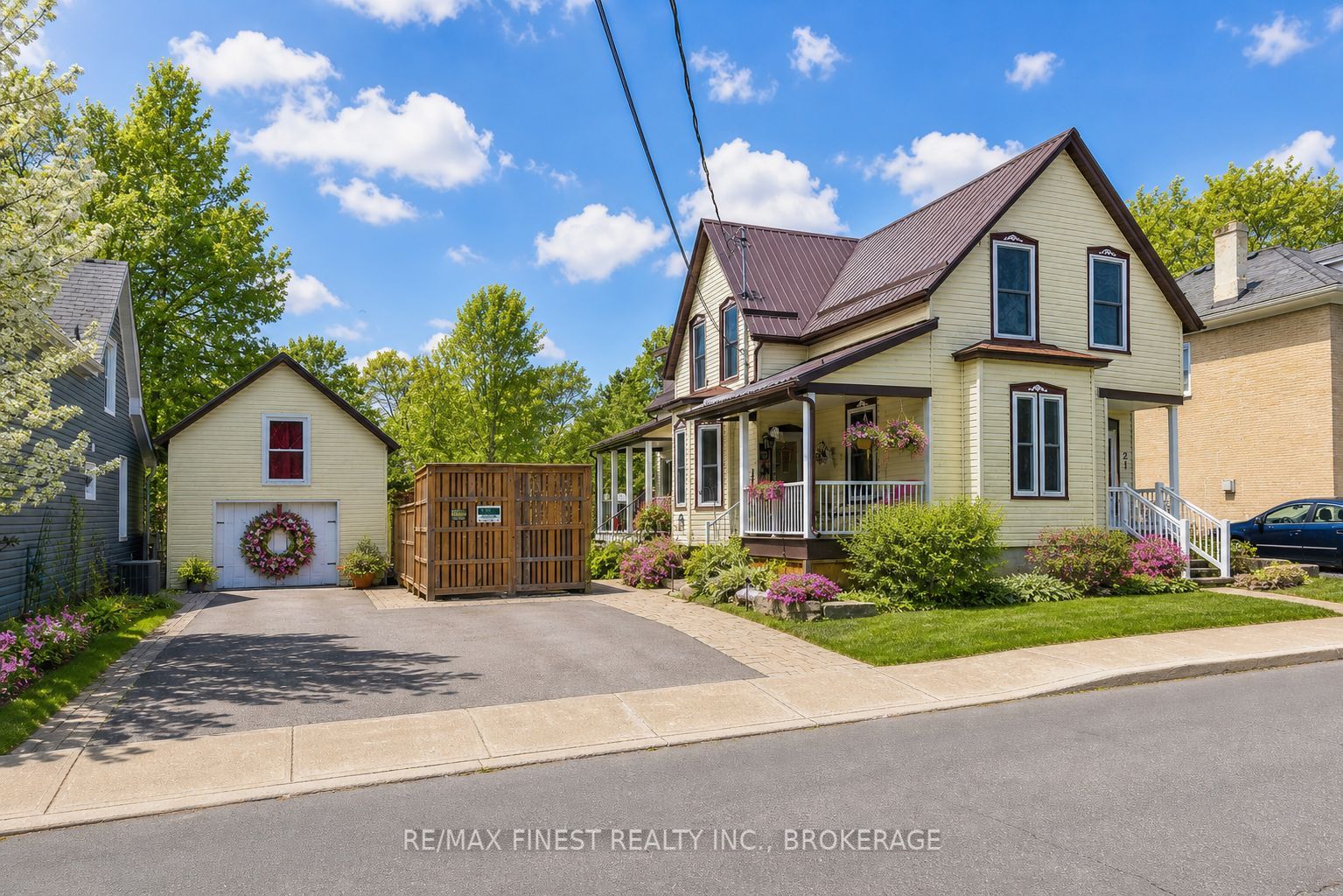 21 Centre Street, Prince Edward County, ON K0K 2T0 photo 2