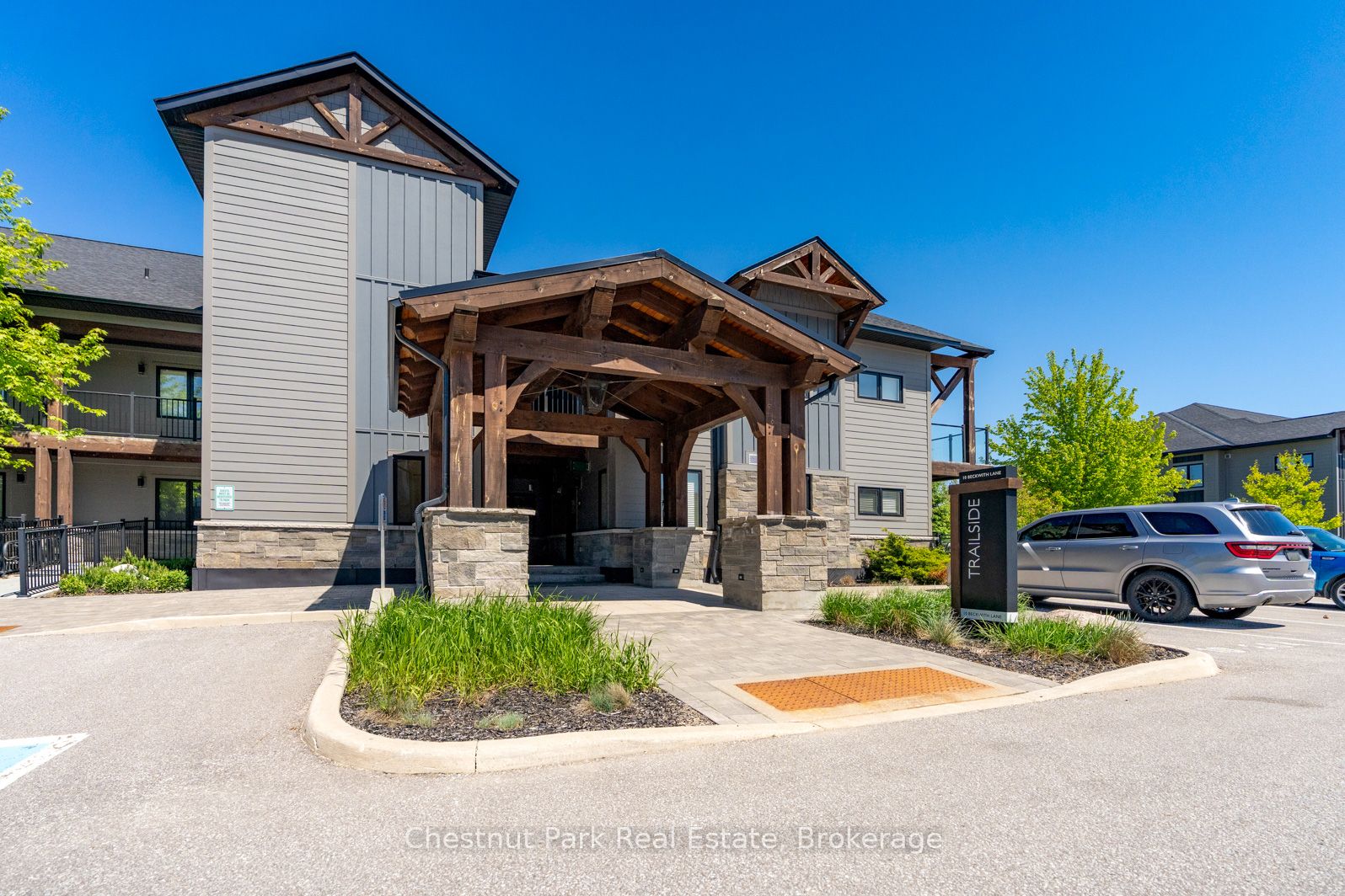 10 Beckwith Lane 106, Blue Mountains, ON L9Y 0A4