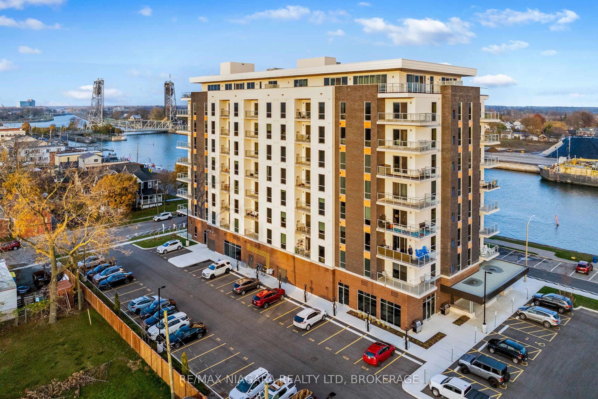 118 West Street 703, Port Colborne, ON L3K 0B9 photo 3