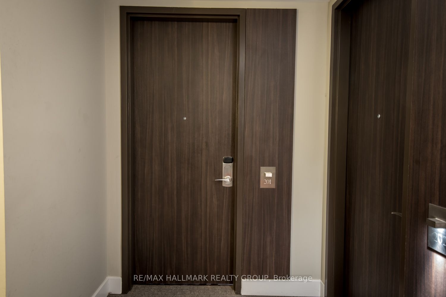 300 Lisgar Street 201, Ottawa Centre, ON K2P 0E2 photo 4