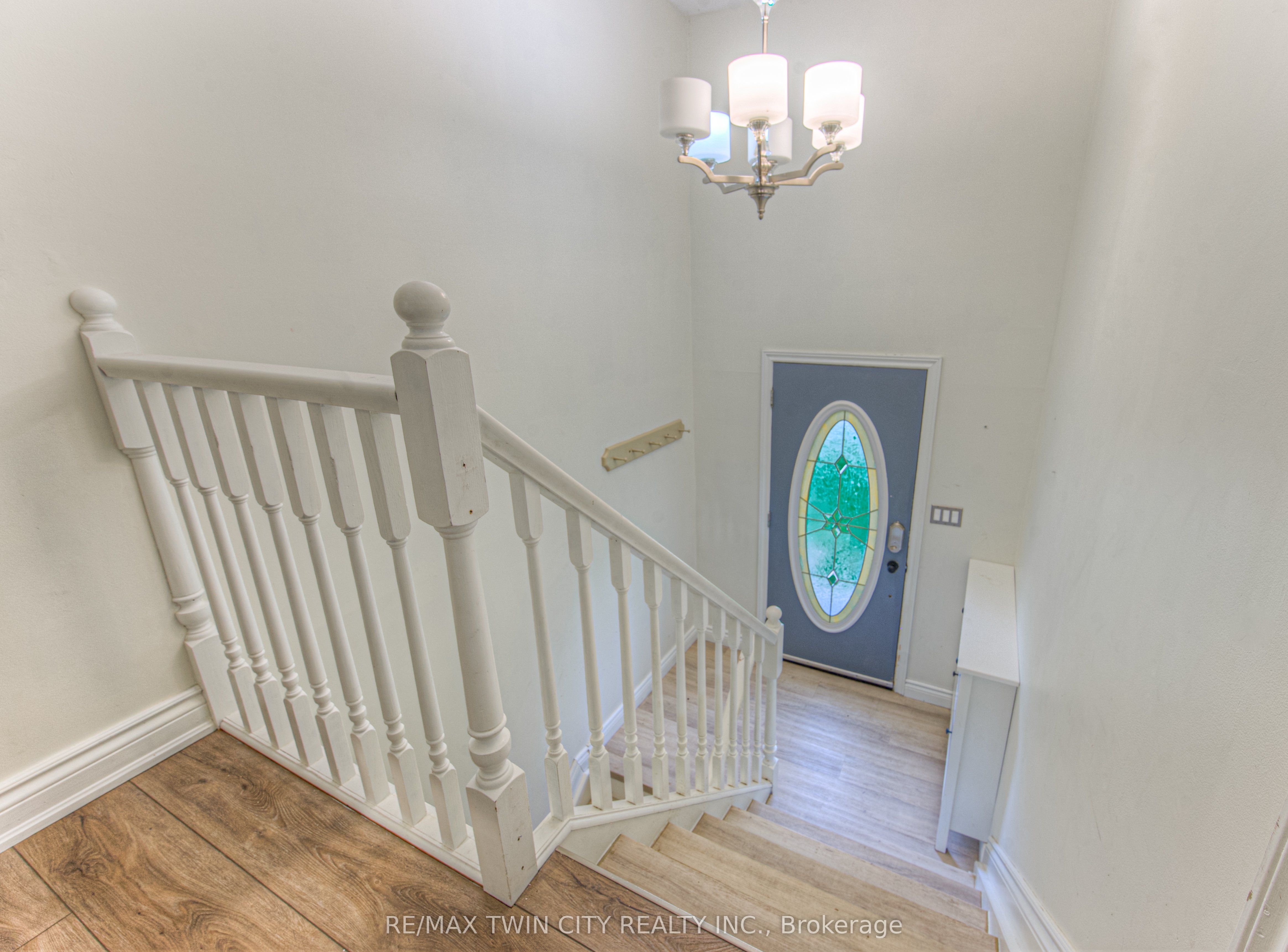 18 GILSTON Parkway, Brant, ON N3L 3K6 photo 5