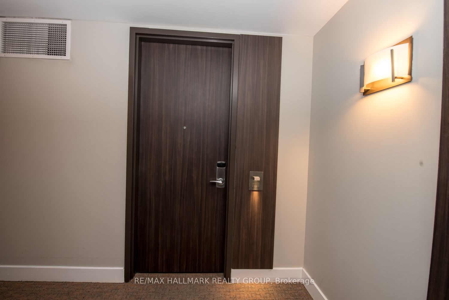 300 Lisgar Street 1111, Ottawa Centre, ON K2P 0E2 photo 4