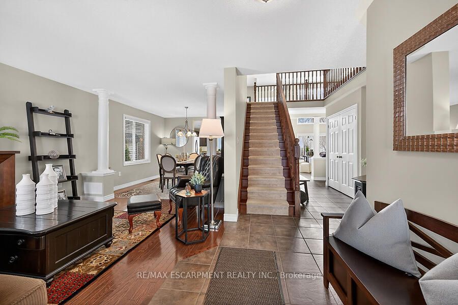 25 Southwood Crescent, Haldimand, ON N3W 0A6
