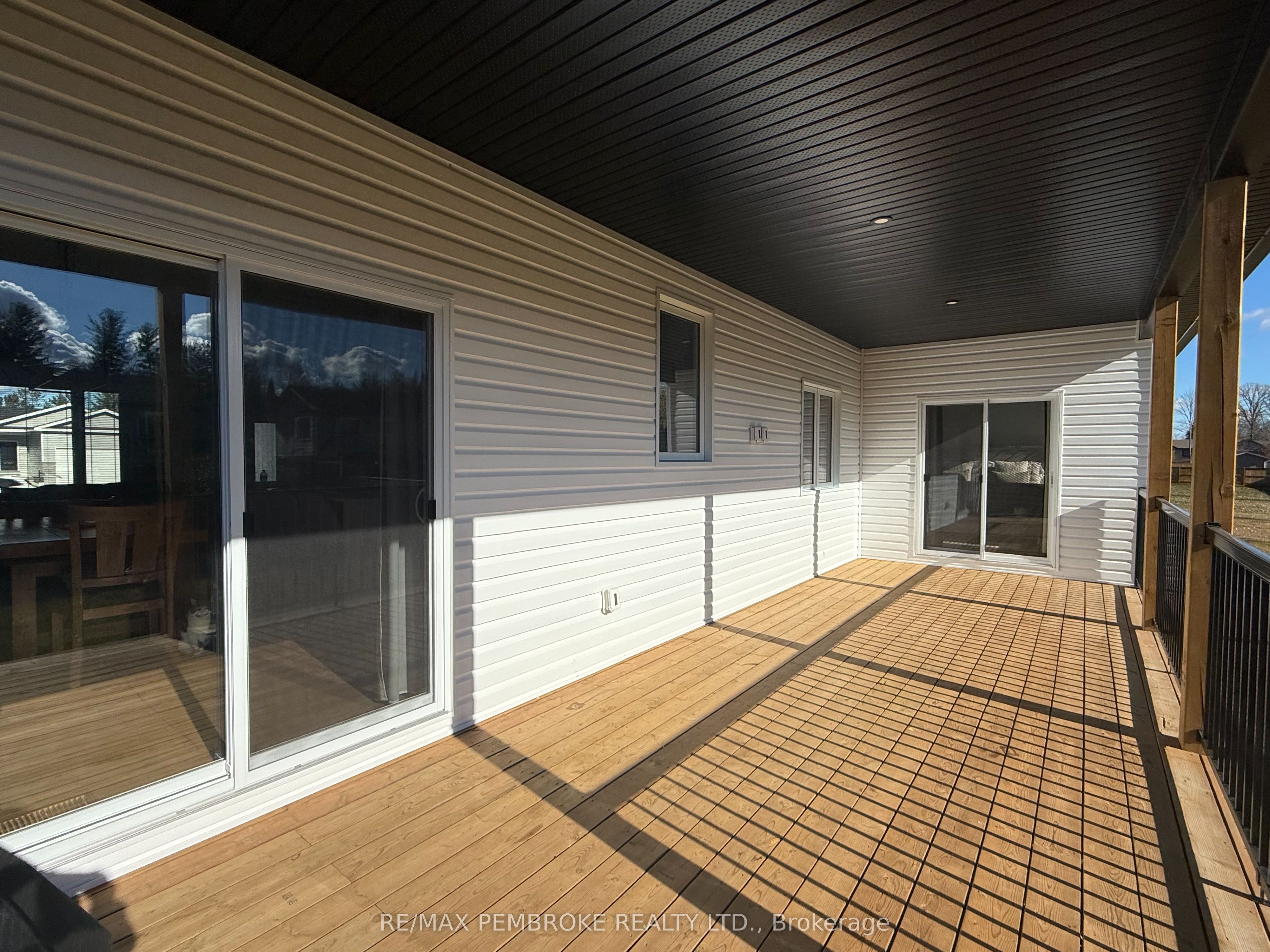 18 Durant Street, Petawawa, ON K8H 0G2 photo 4