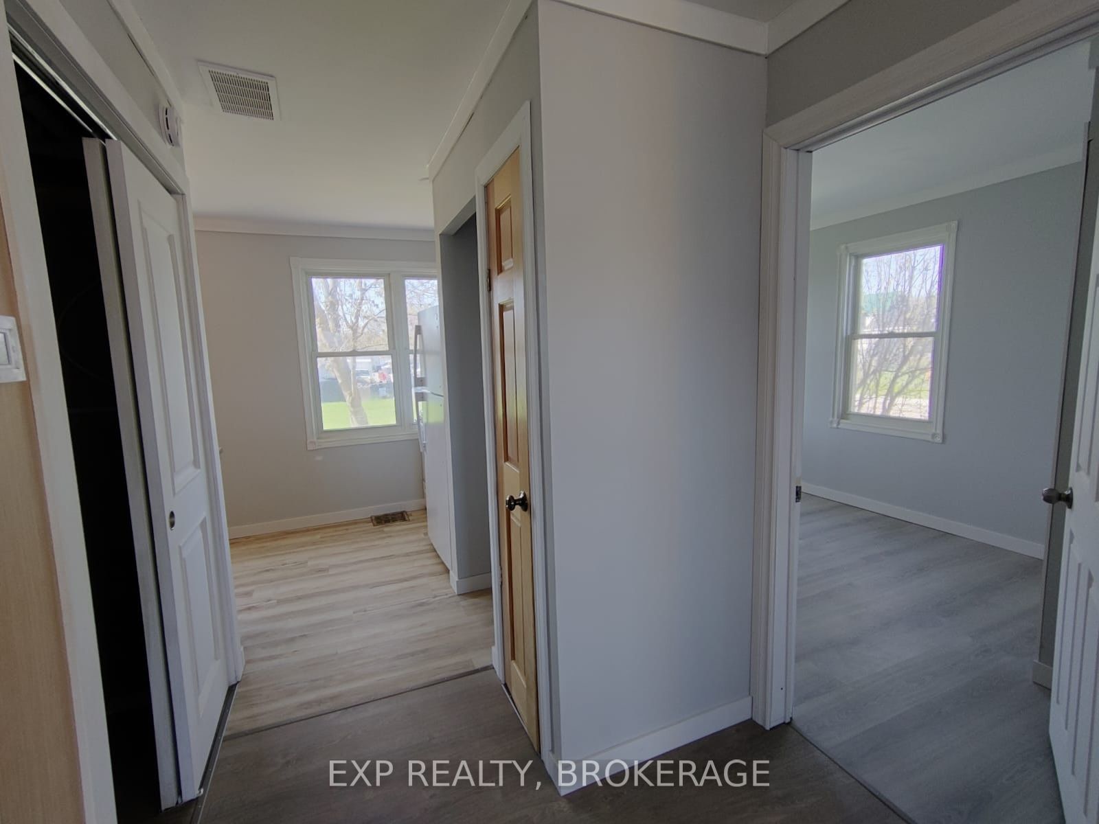 14 LOUIS Street, Brockville, ON K6V 4H5 photo 5