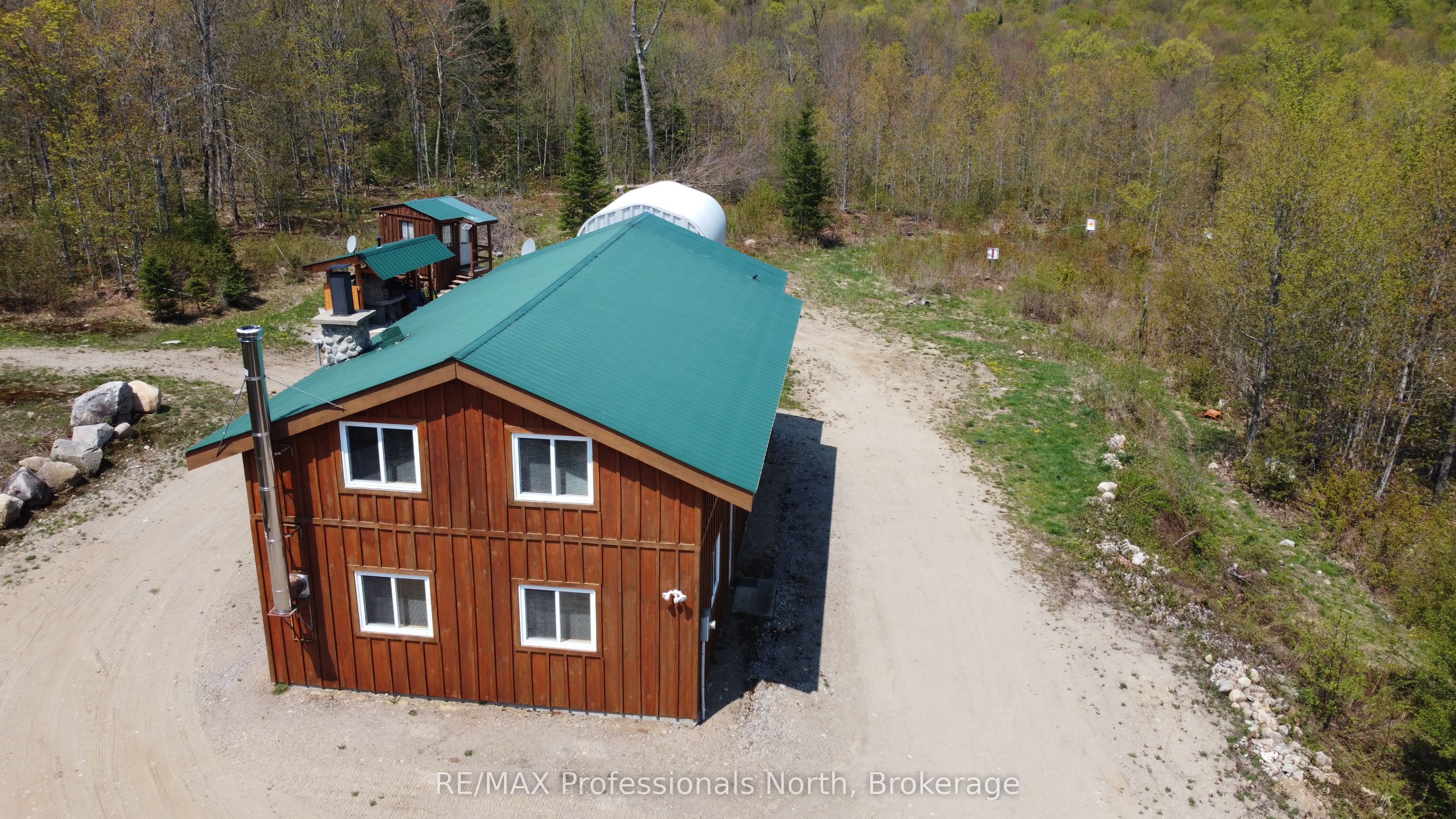 3944 CHETWYND Road, Kearney, ON P0A 1M0 photo 2