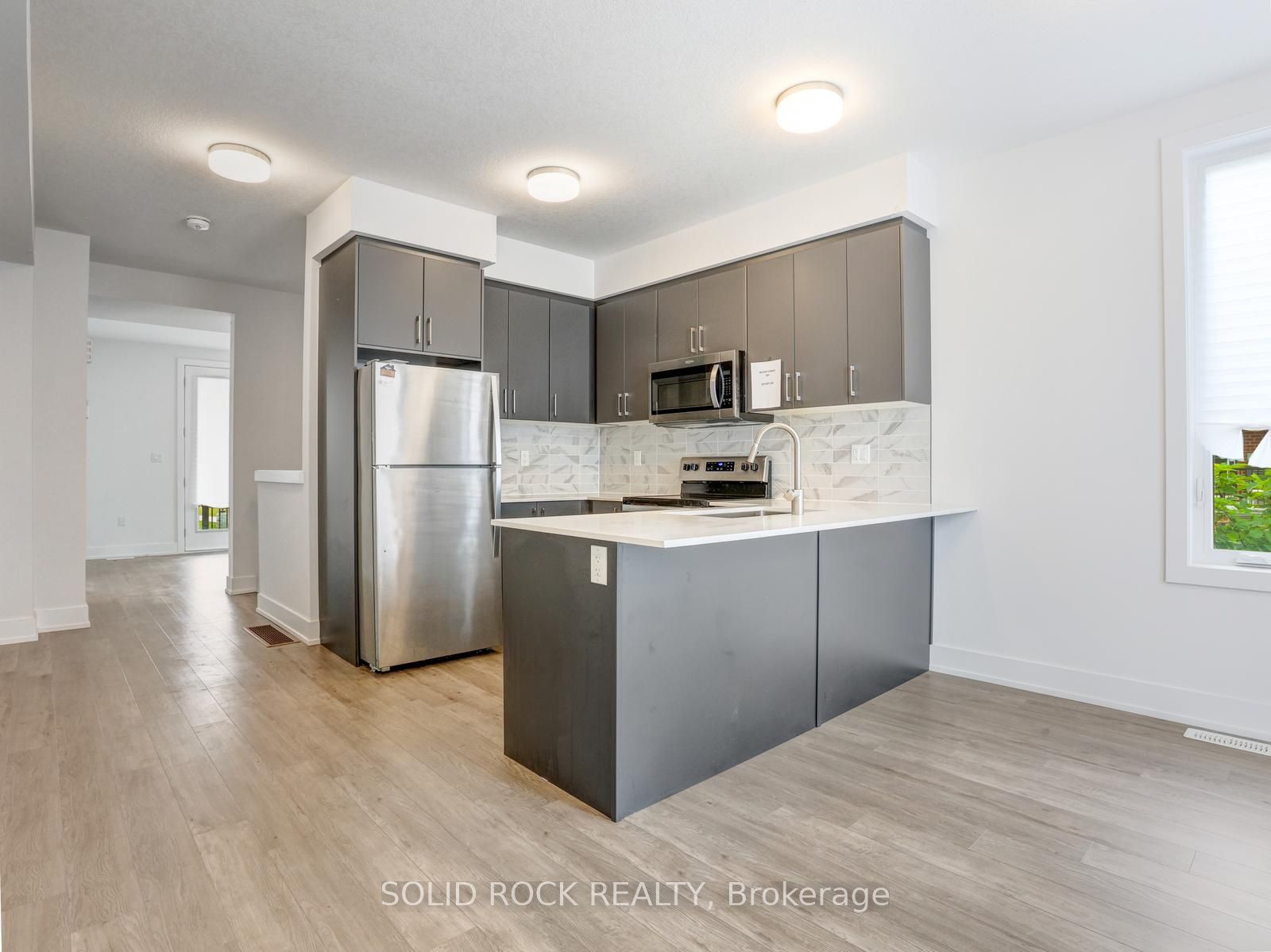 99 Roger Street 43, Waterloo, ON N2J 1A4 photo 5