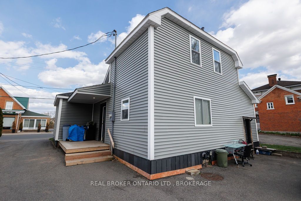 136 Main Street S, North Glengarry, ON K0C 1A0 photo 5