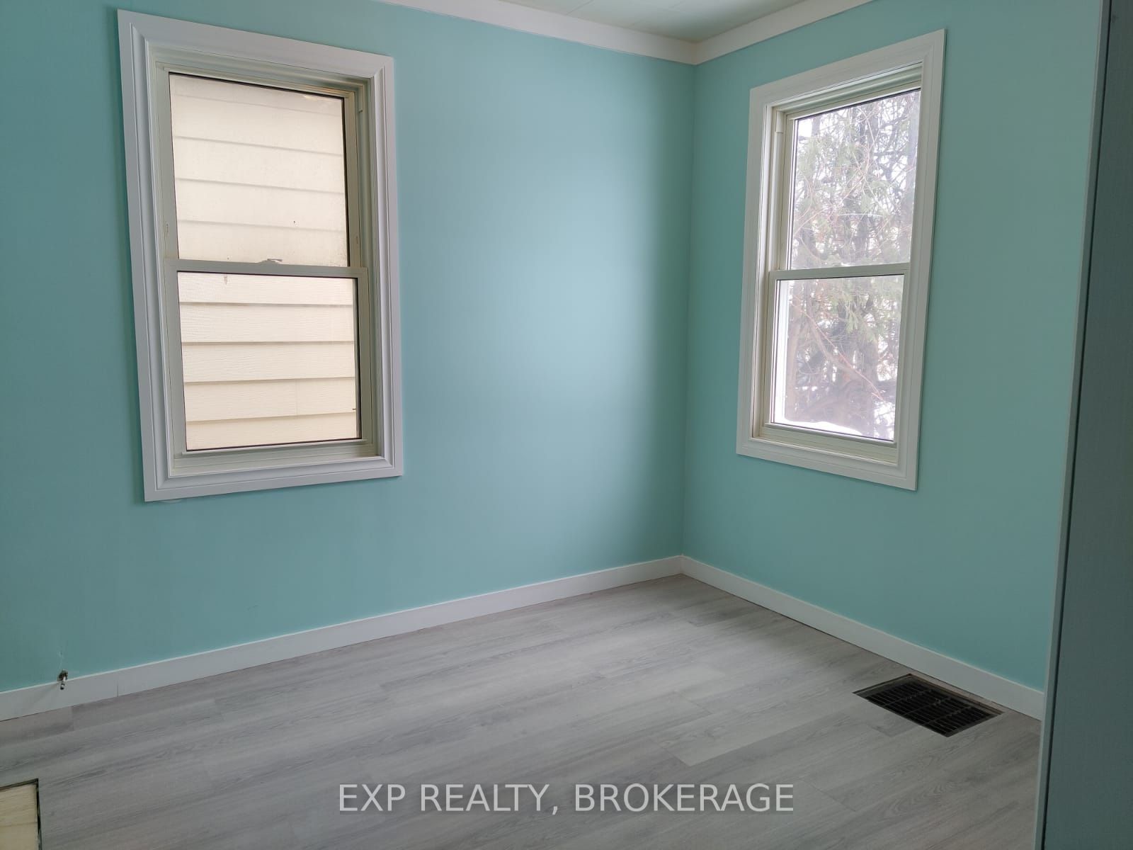 16 LOUIS Street, Brockville, ON K6V 4H5 photo 5