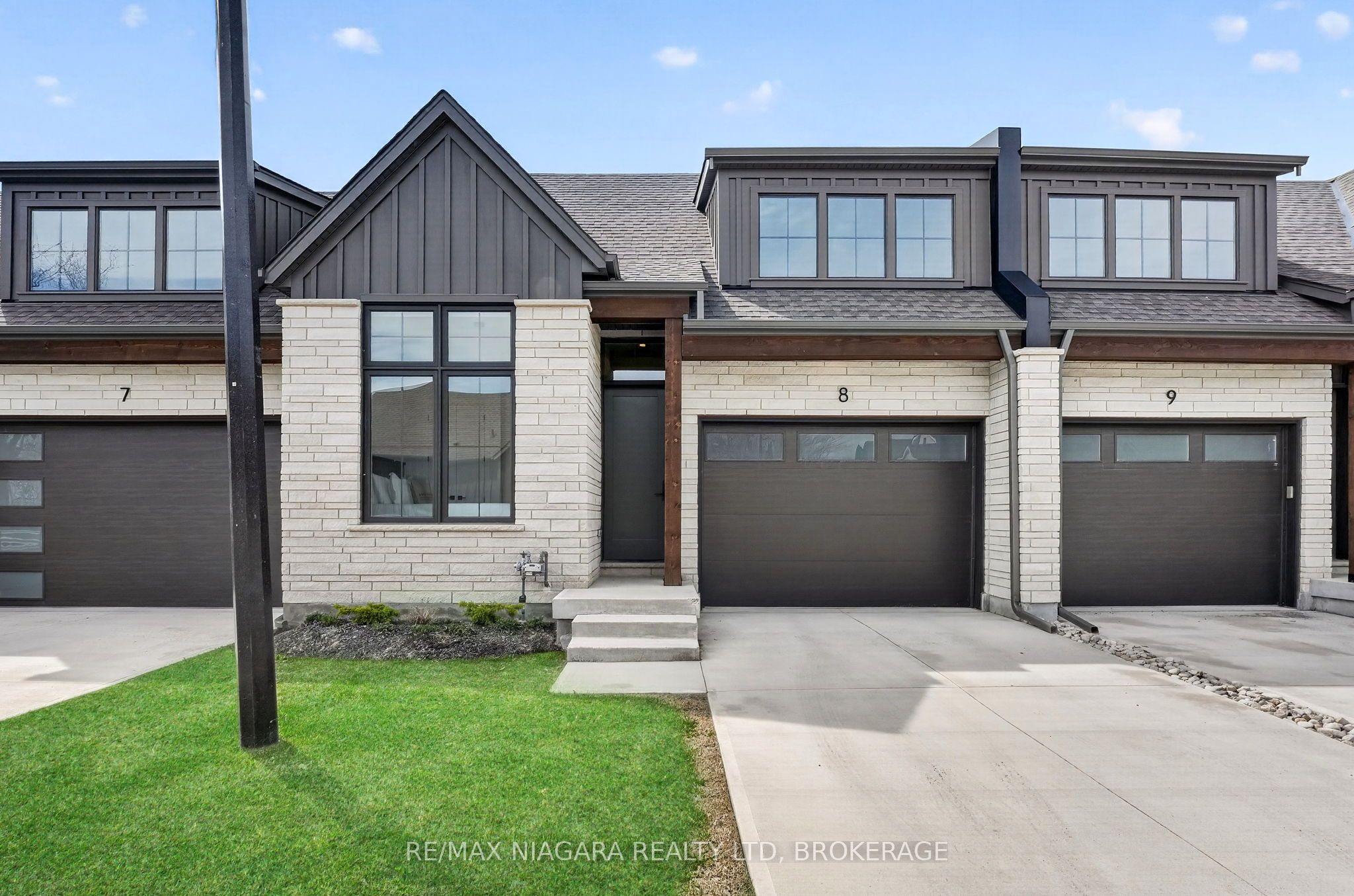 41 Ivy Crescent 8, Thorold, ON L2V 0J9