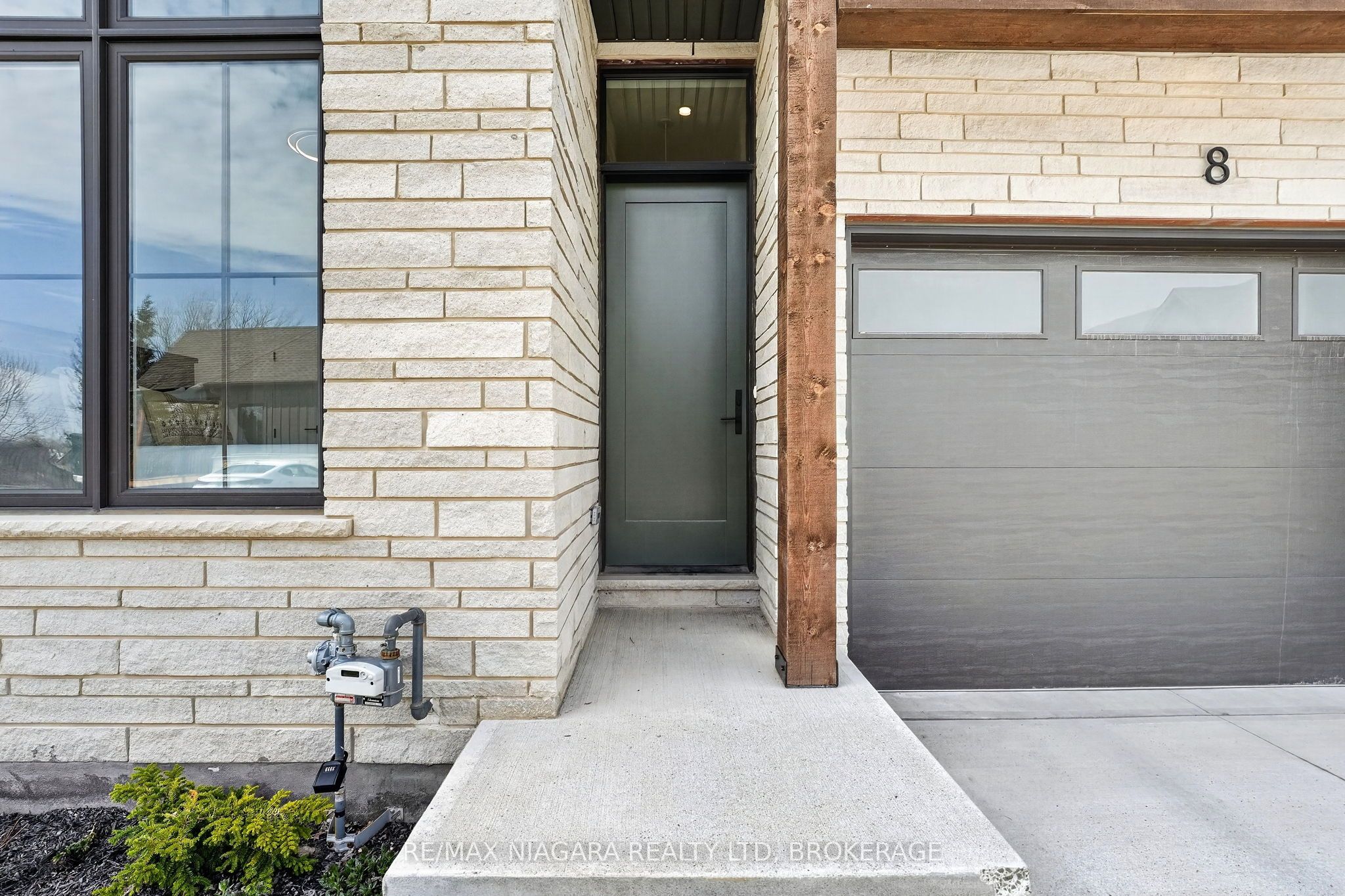 41 Ivy Crescent 8, Thorold, ON L2V 0J9 photo 3