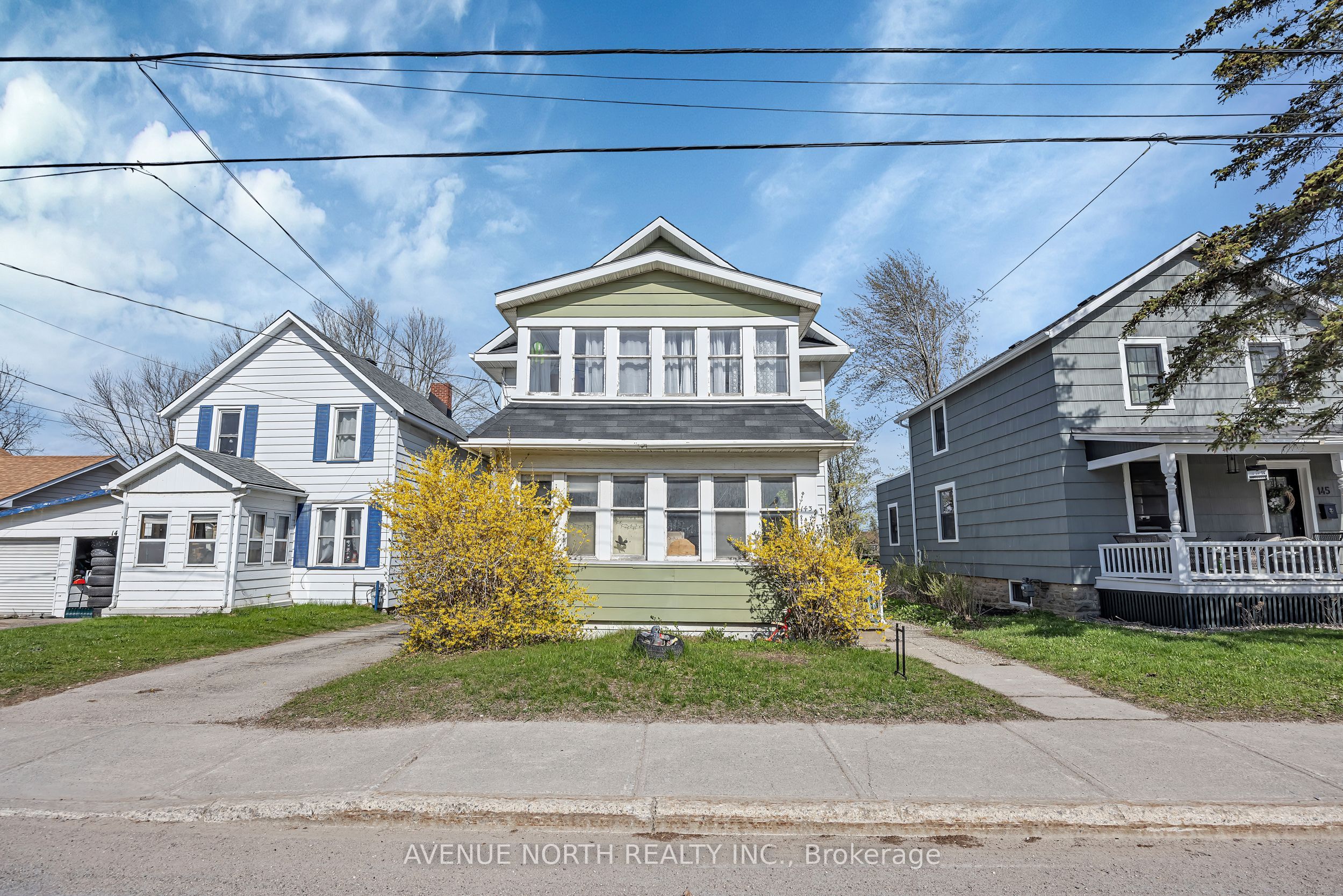 143 Brockville Street, Smiths Falls, ON K7A 3Y7