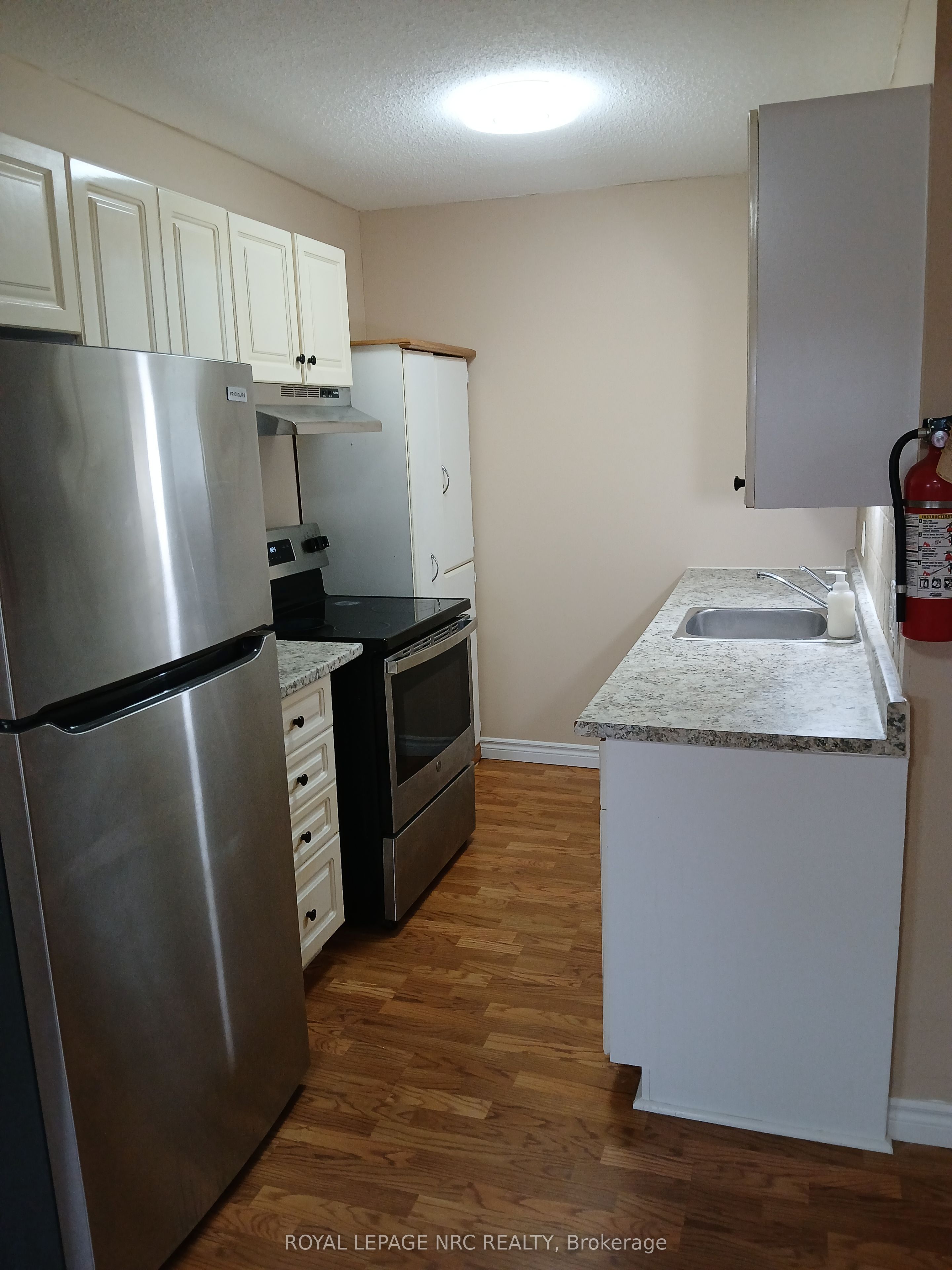 5583 Ontario Avenue B, Niagara Falls, ON L2E 3S4 photo 5