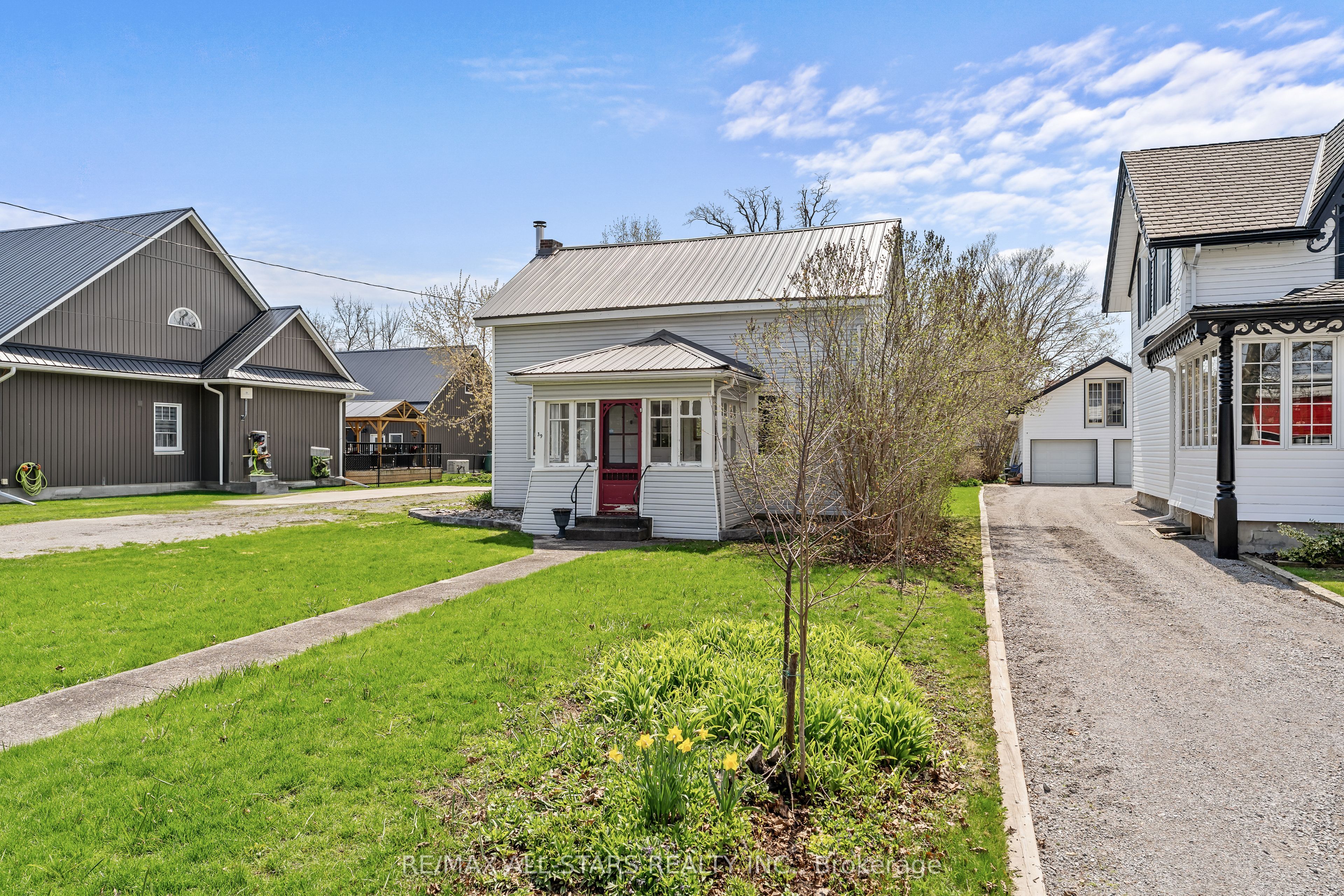 39 Francis Street W, Kawartha Lakes, ON K0M 1N0 photo 5