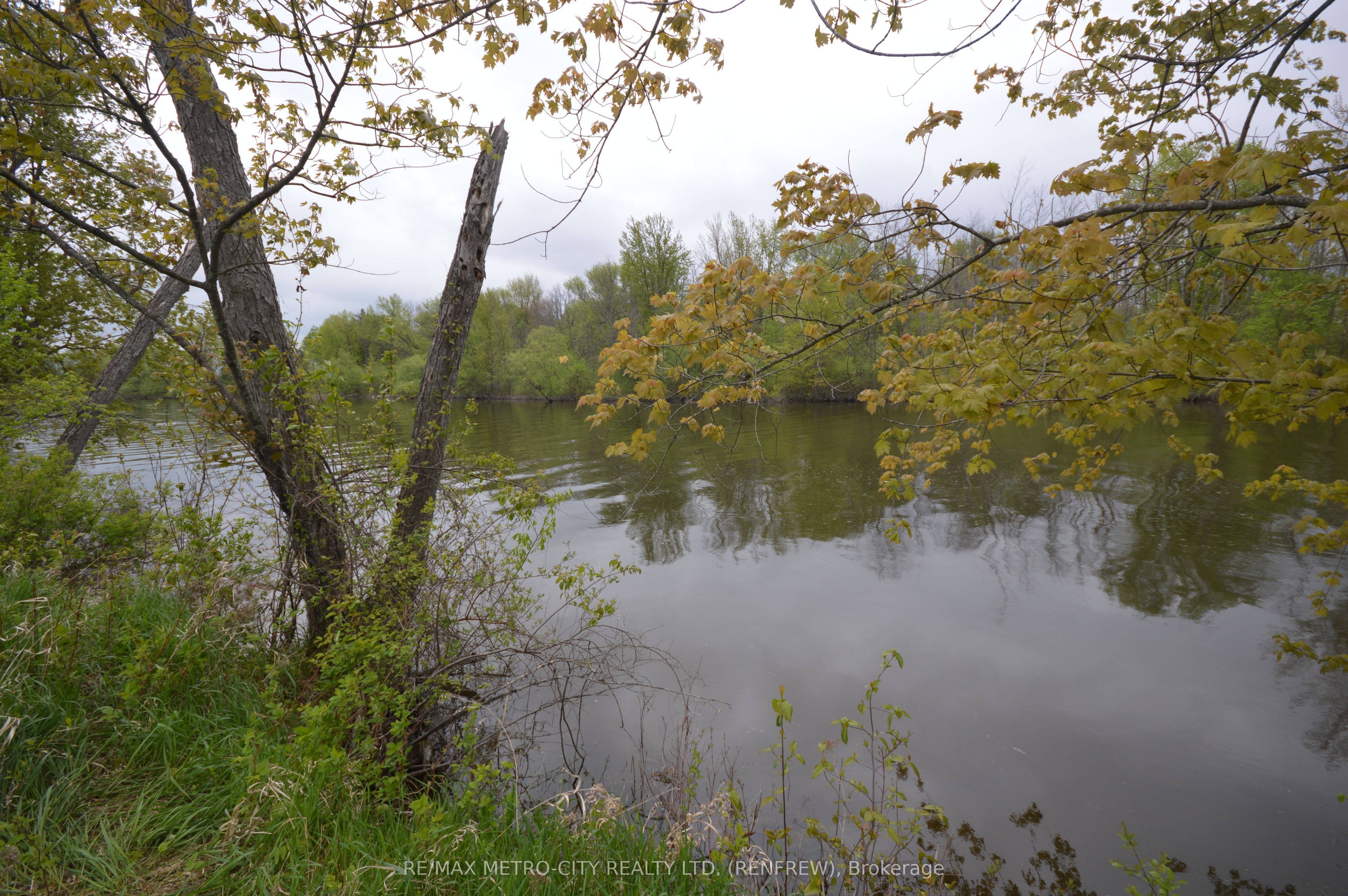 00 River Road, Horton, ON K7V 3Z8