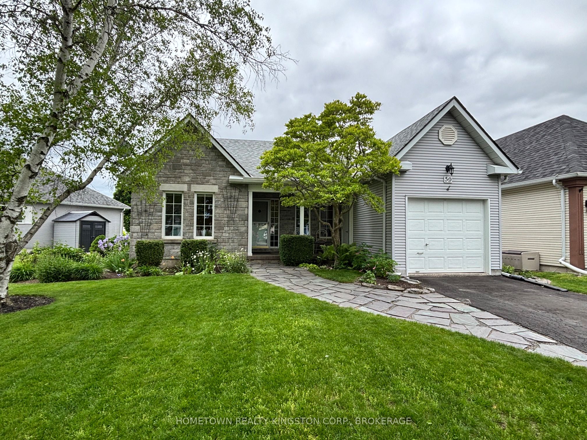 59 Abbey Dawn Drive, Loyalist, ON K0H 1G0 photo 2