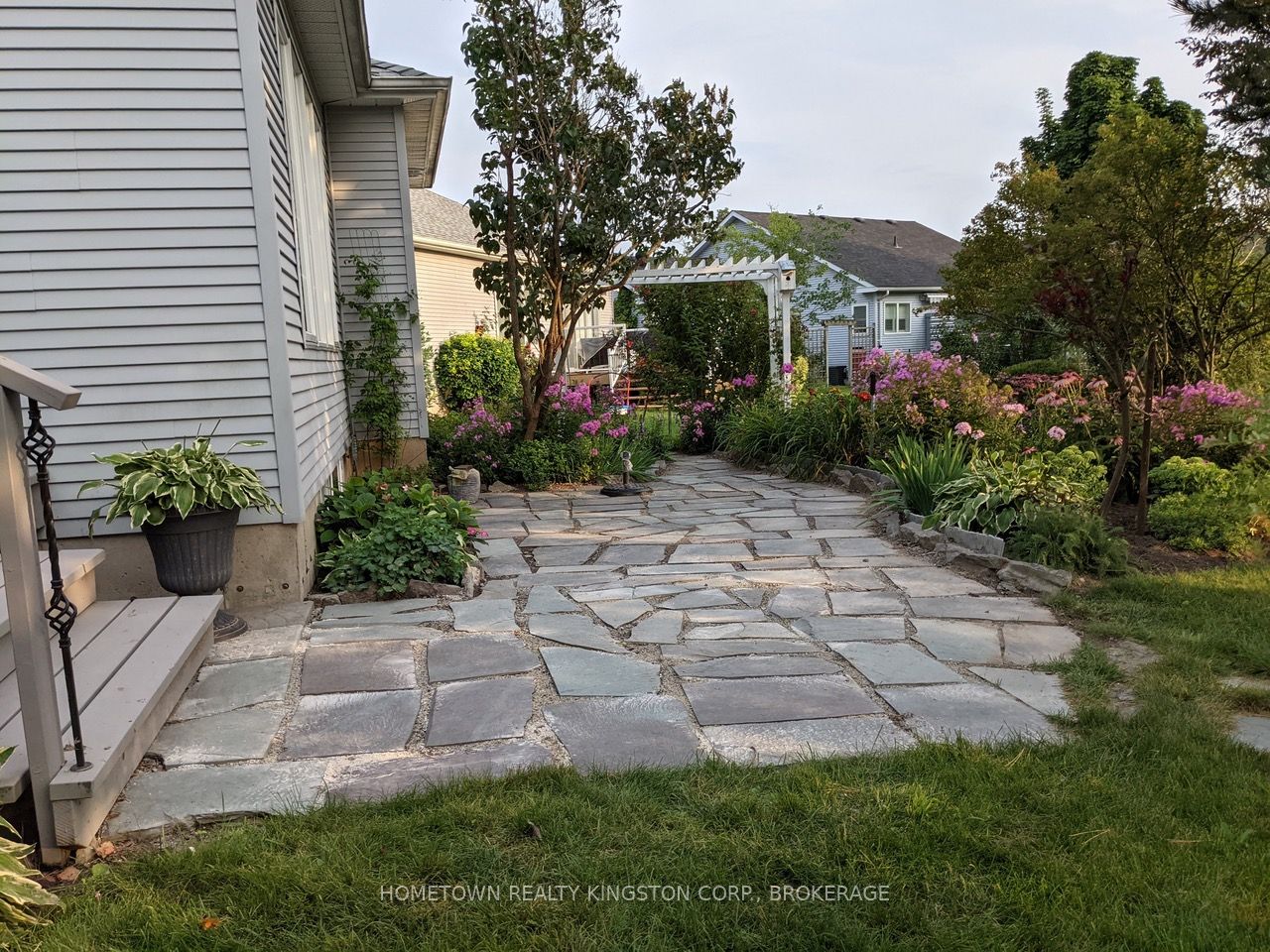 59 Abbey Dawn Drive, Loyalist, ON K0H 1G0 photo 3