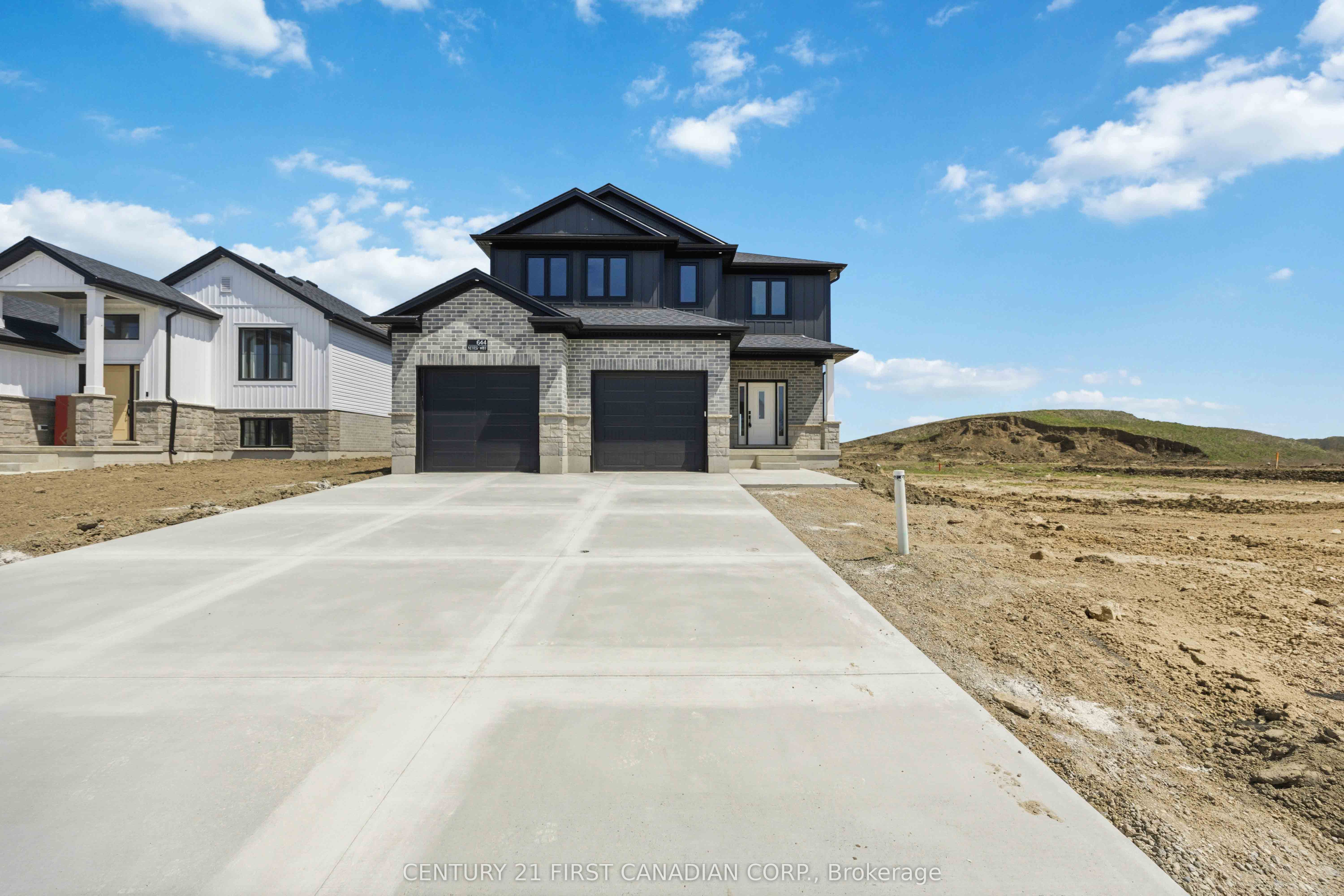 644 Ketter Way, Plympton-Wyoming, ON N0N 1T0