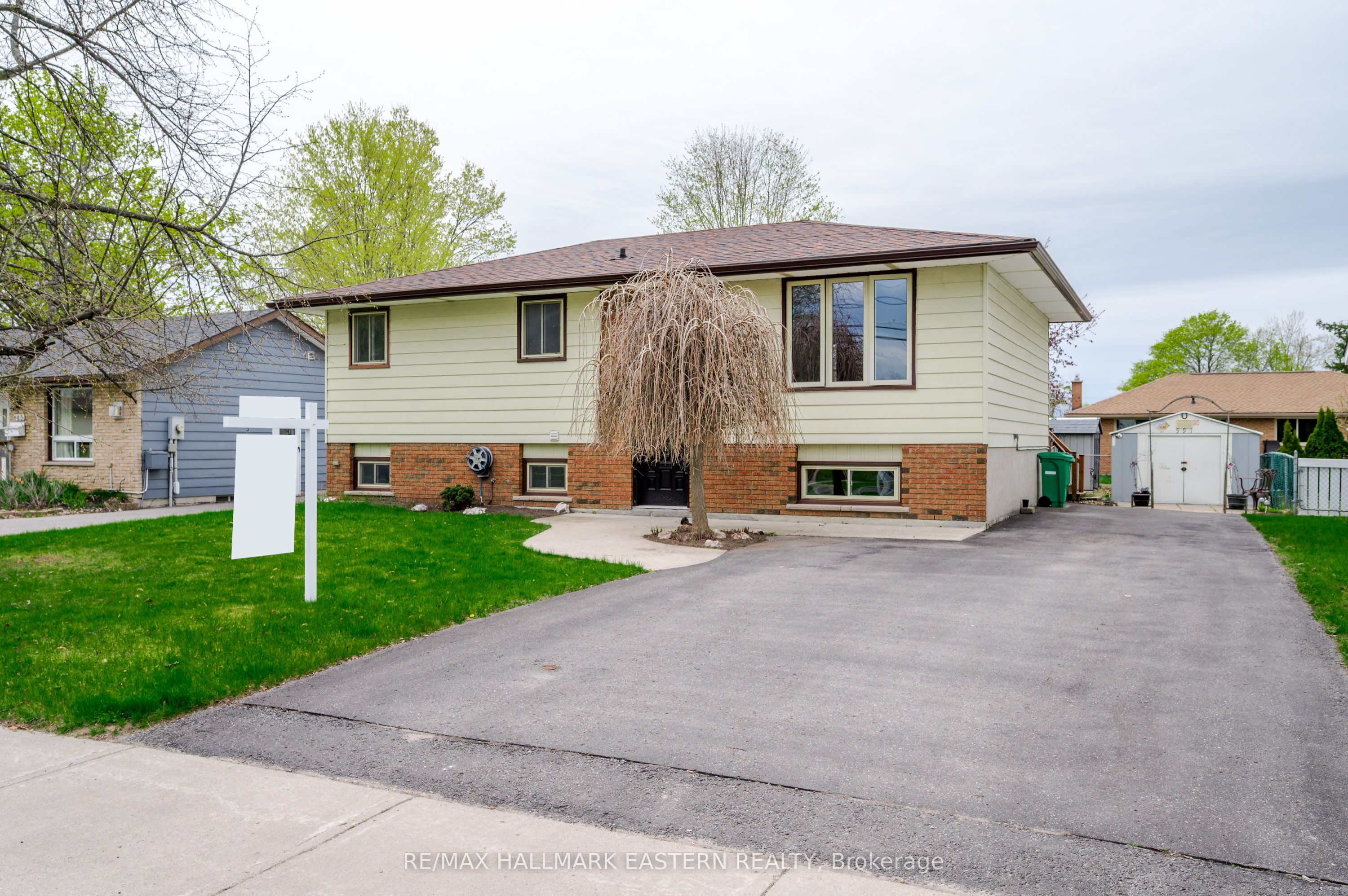 591 Otonabee Drive, Peterborough, ON K9J 7X8 photo 2