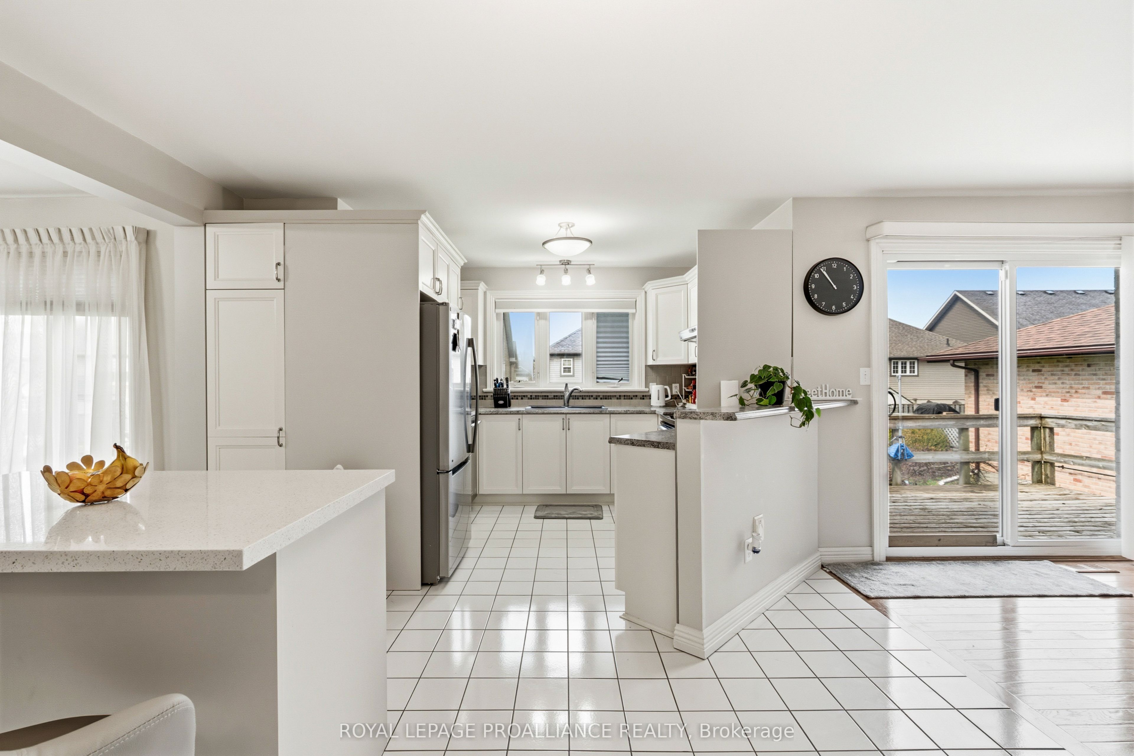 206 Beley Street, Brockville, ON K6V 6Z8 photo 4