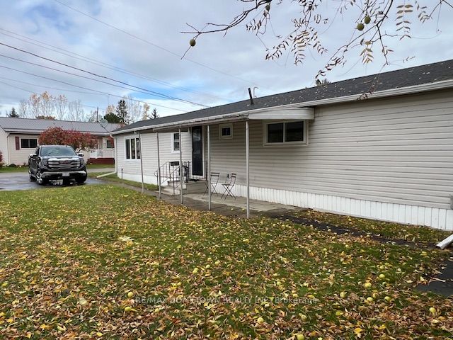 1871 Oxford Avenue 3, Elizabethtown-Kitley, ON K6V 7B5 photo 2