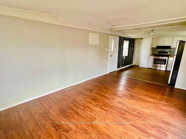 1871 Oxford Avenue 3, Elizabethtown-Kitley, ON K6V 7B5 photo 5