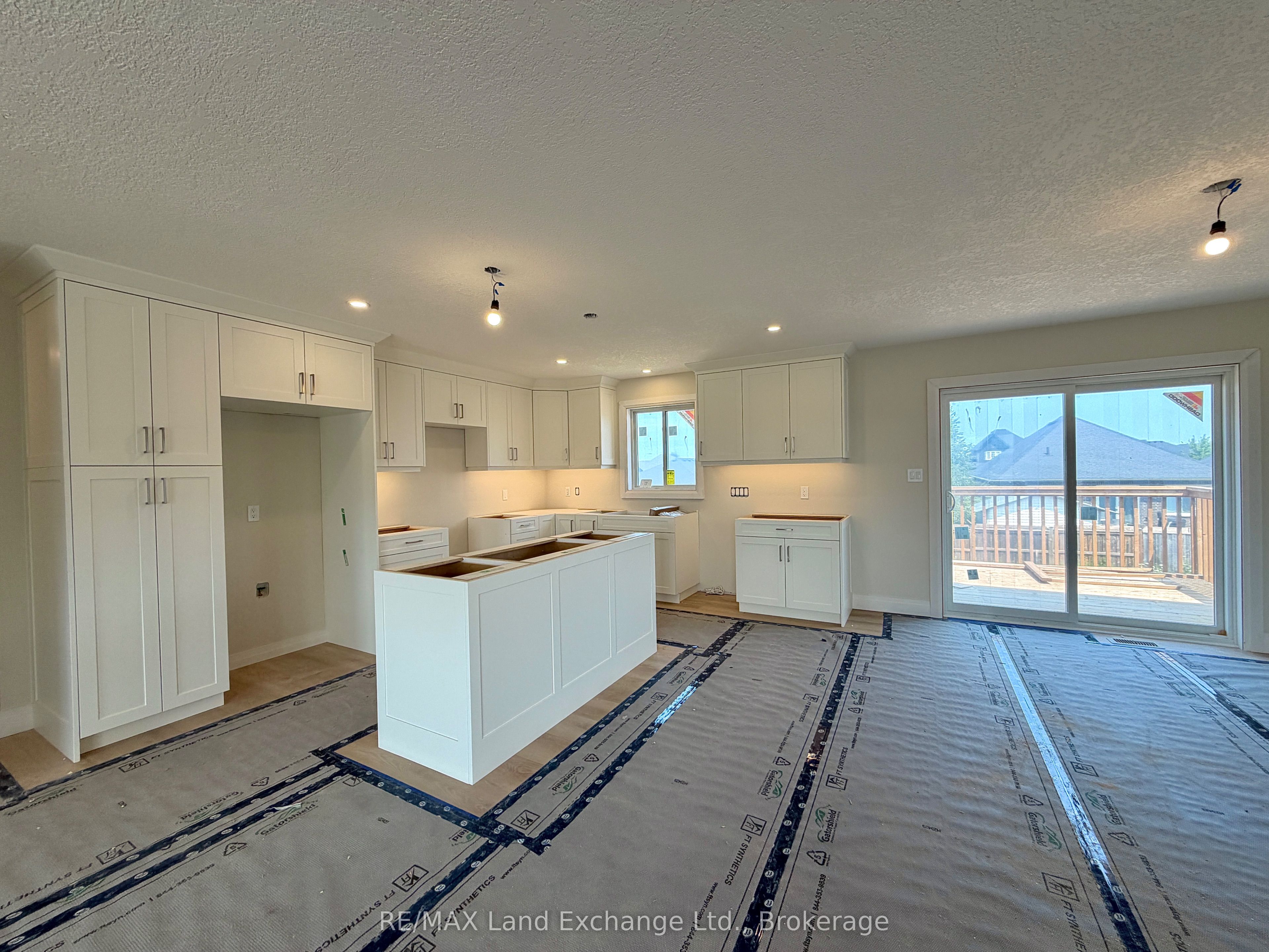 473 Northport Drive, Saugeen Shores, ON N0H 2C8 photo 2