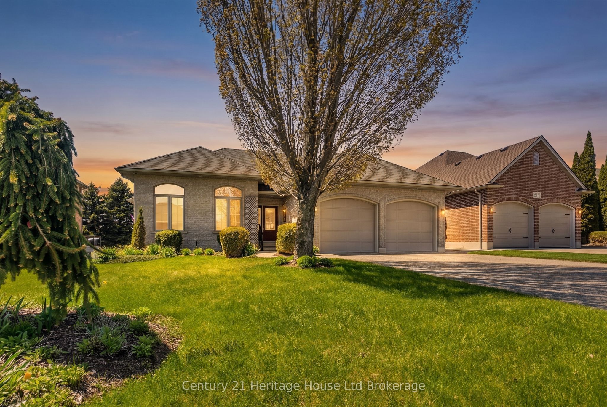7 Lyndale Road, Tillsonburg, ON N4G 5V9 photo 2