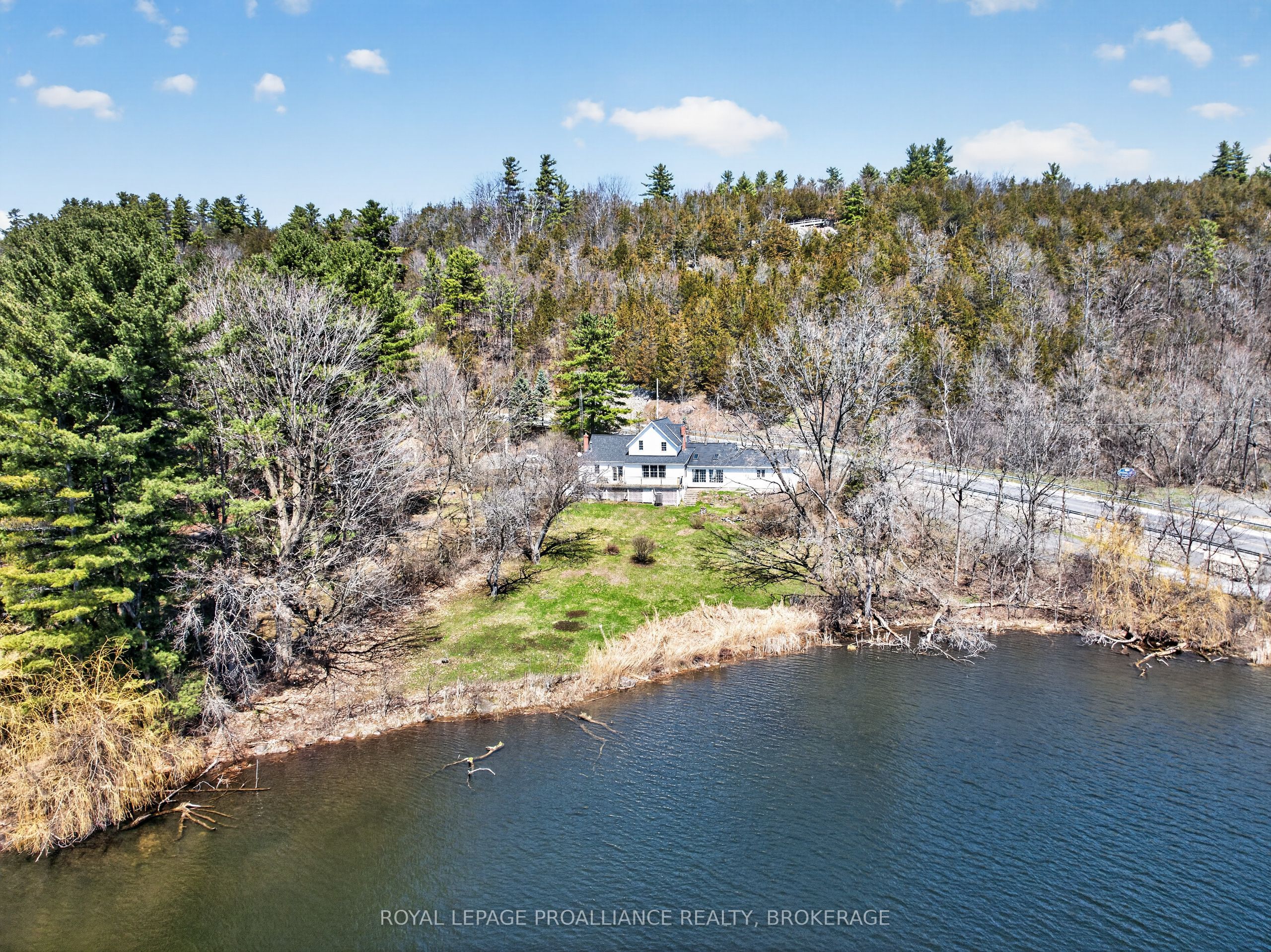 1 Pond Street, Westport, ON K0G 1X0 photo 3
