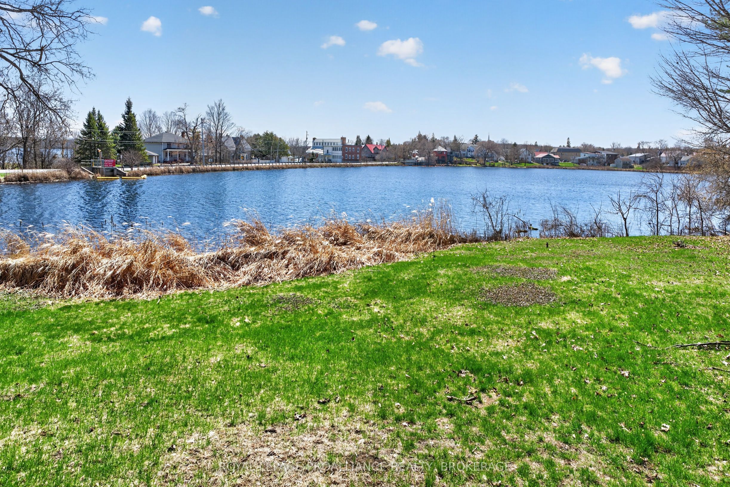 1 Pond Street, Westport, ON K0G 1X0 photo 5