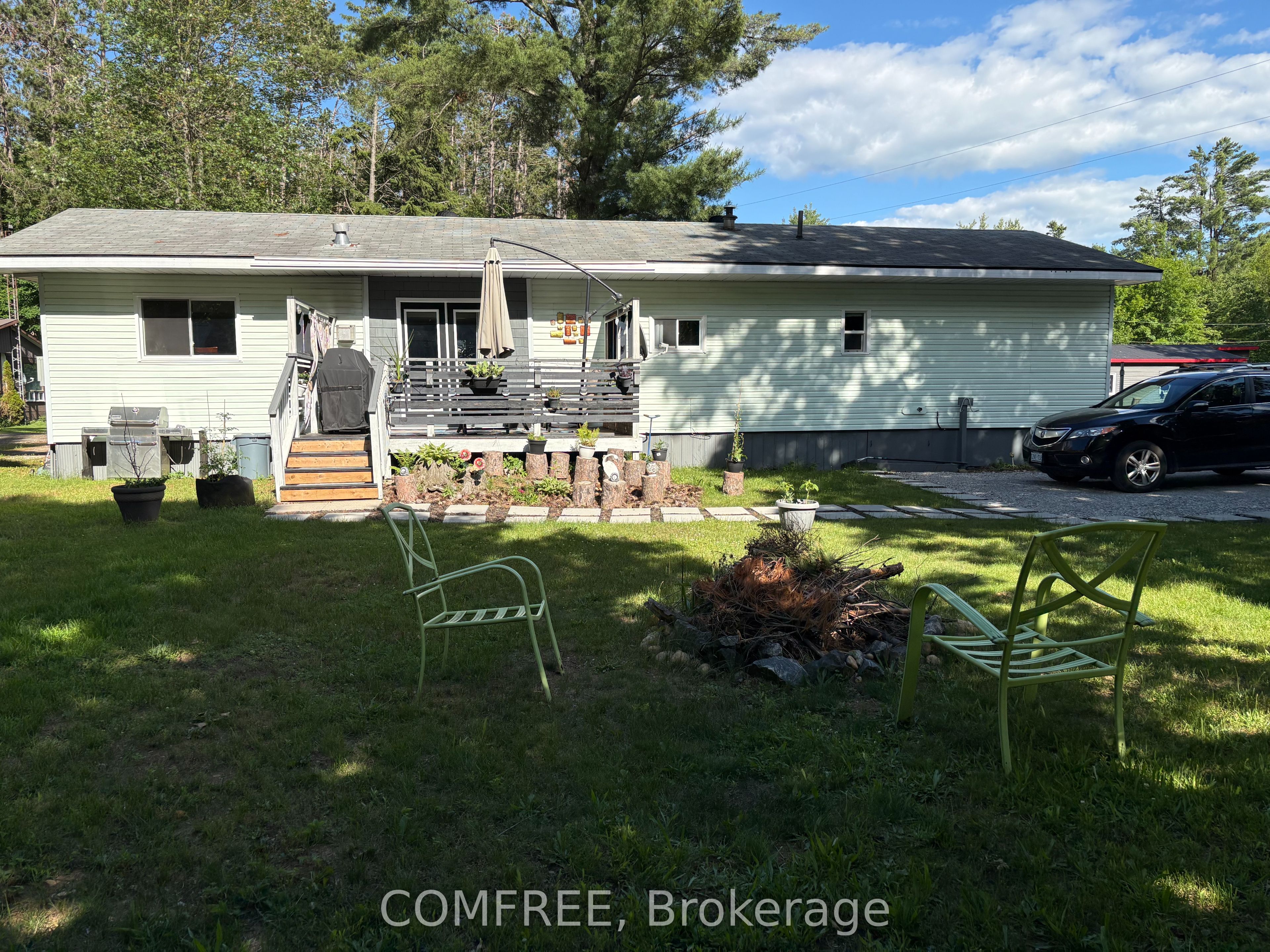 1713 Hwy 11 N/A S 402, Gravenhurst, ON P0E 1G0