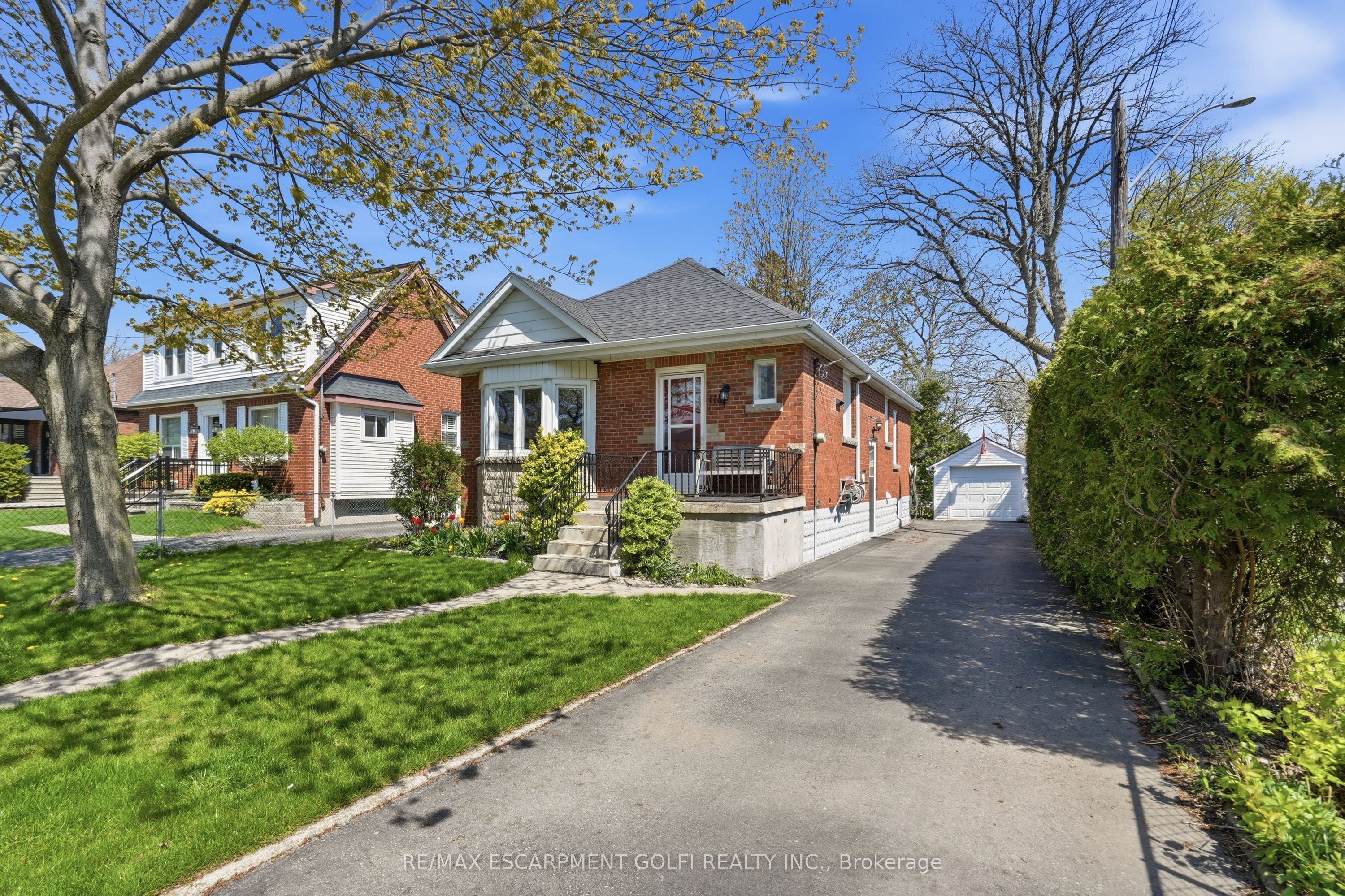 115 Empress Avenue, Hamilton, ON L9A 1M5 photo 2