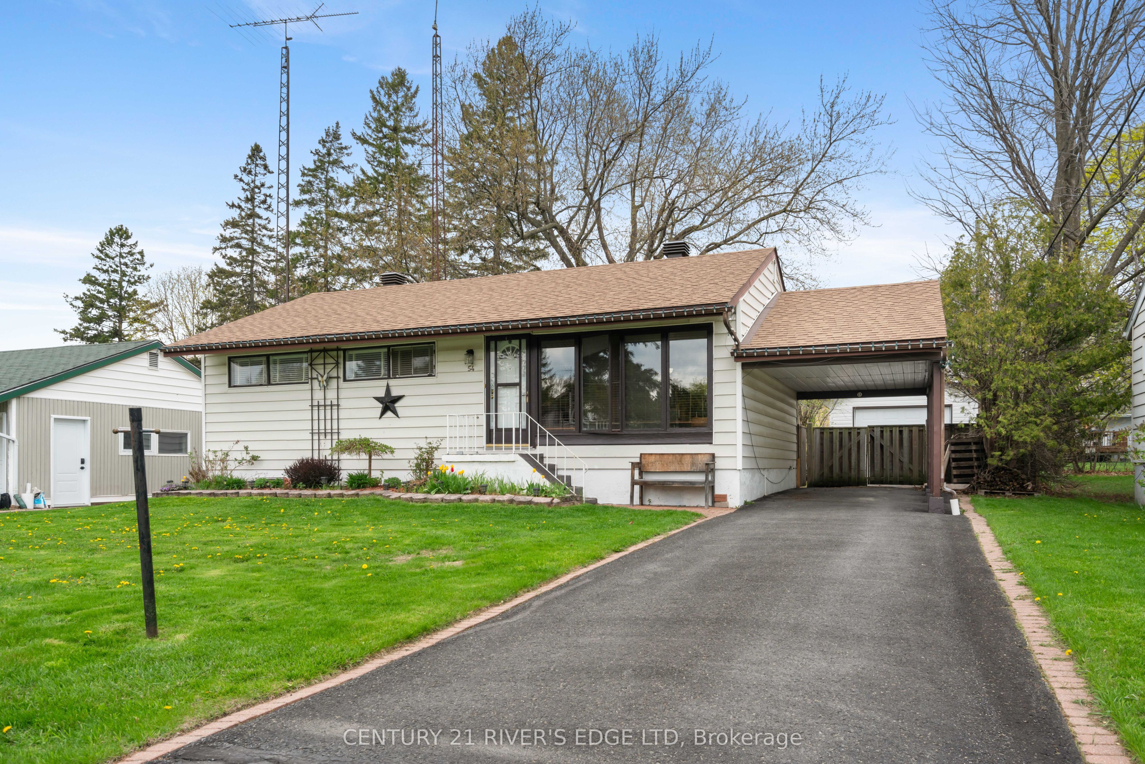 54 Loyalist Street, South Dundas, ON K0C 1X0