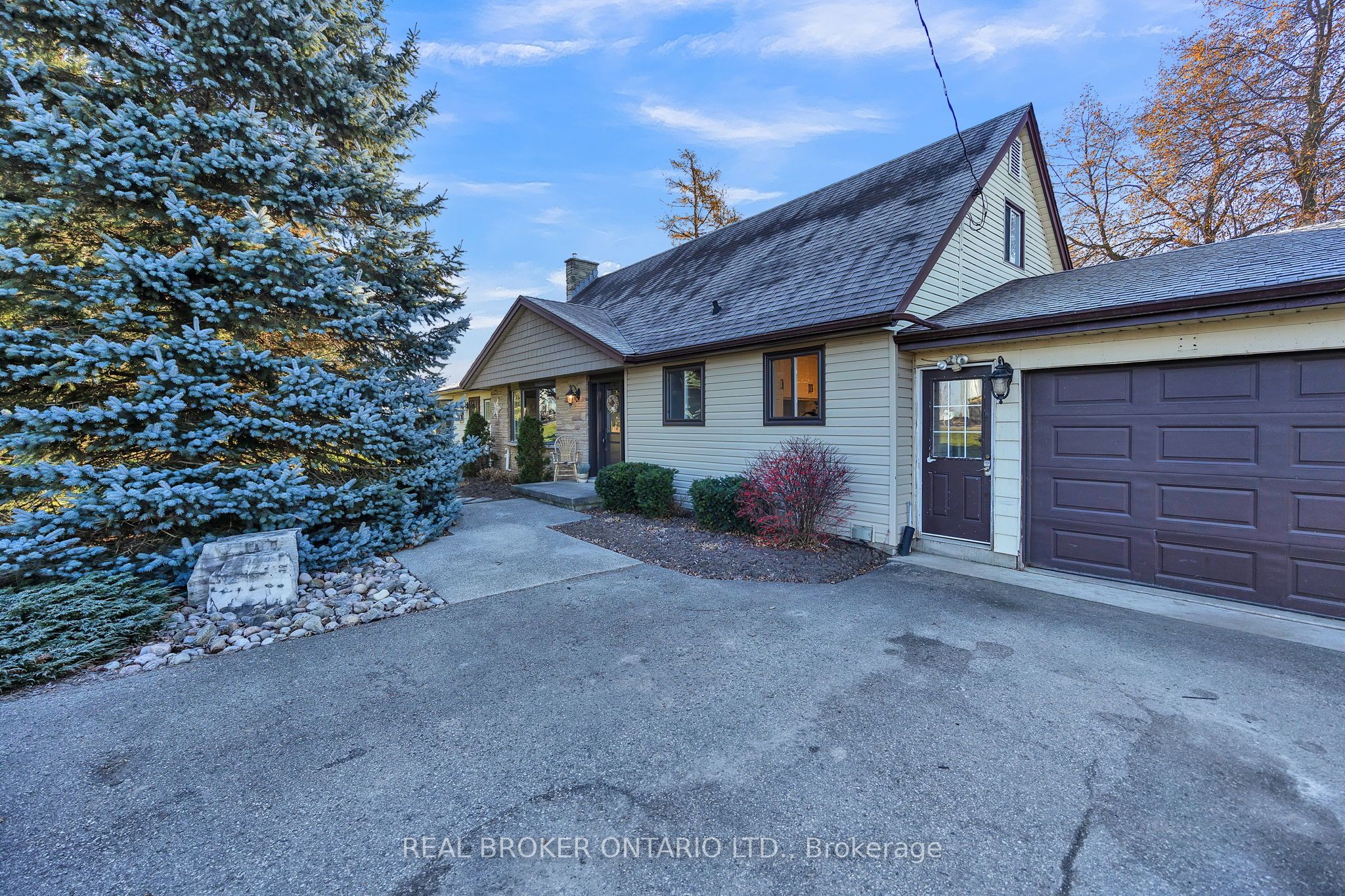 3766 Lobsinger Line, Wellesley, ON N0B 2M0