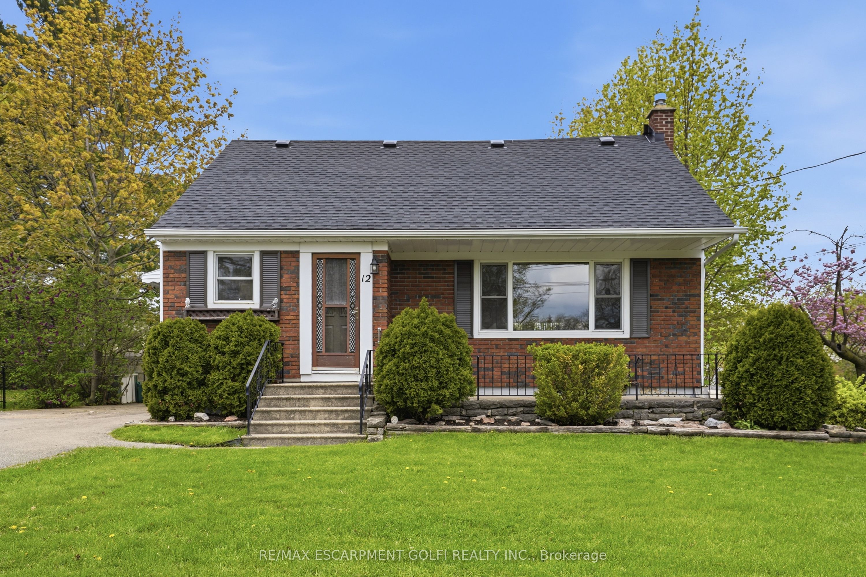 12 Valley Road, St. Catharines, ON L2S 1Y6 photo 2