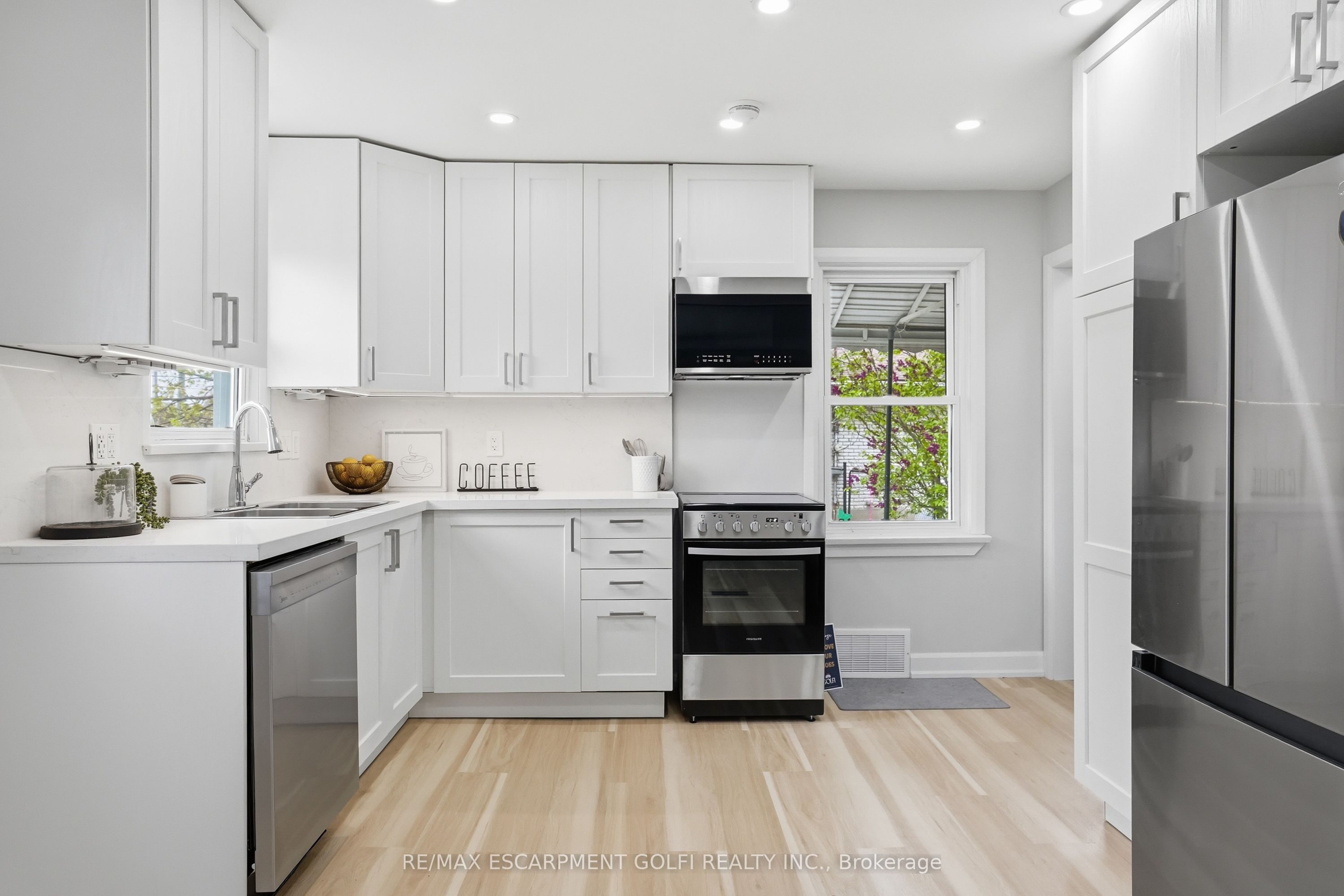 12 Valley Road, St. Catharines, ON L2S 1Y6 photo 4
