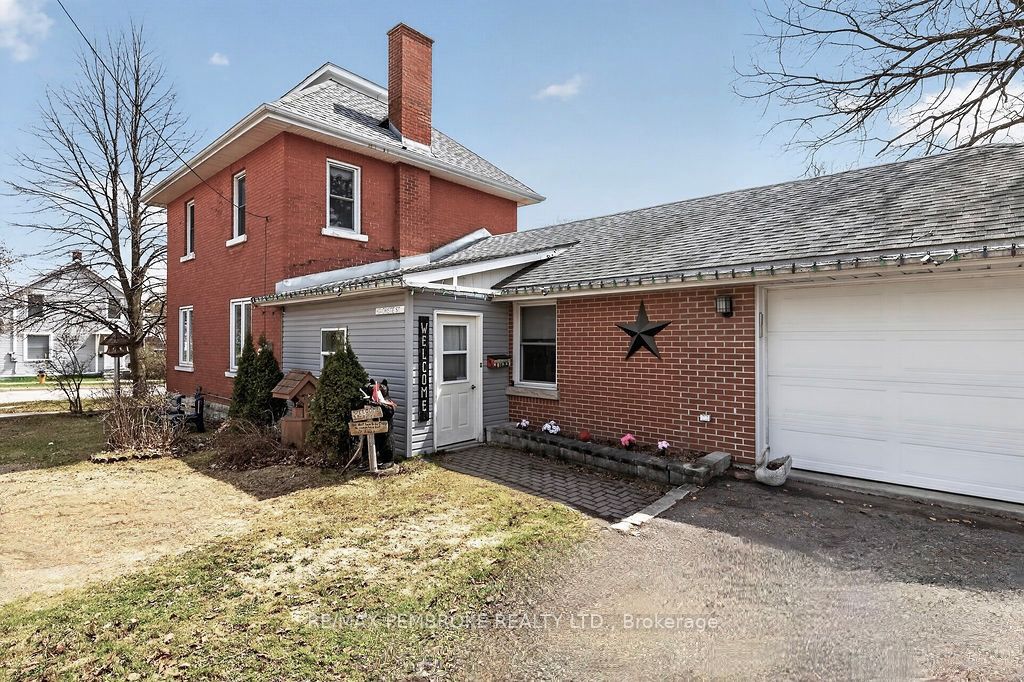 402 Christie Street, Pembroke, ON K8A 4R9 photo 3