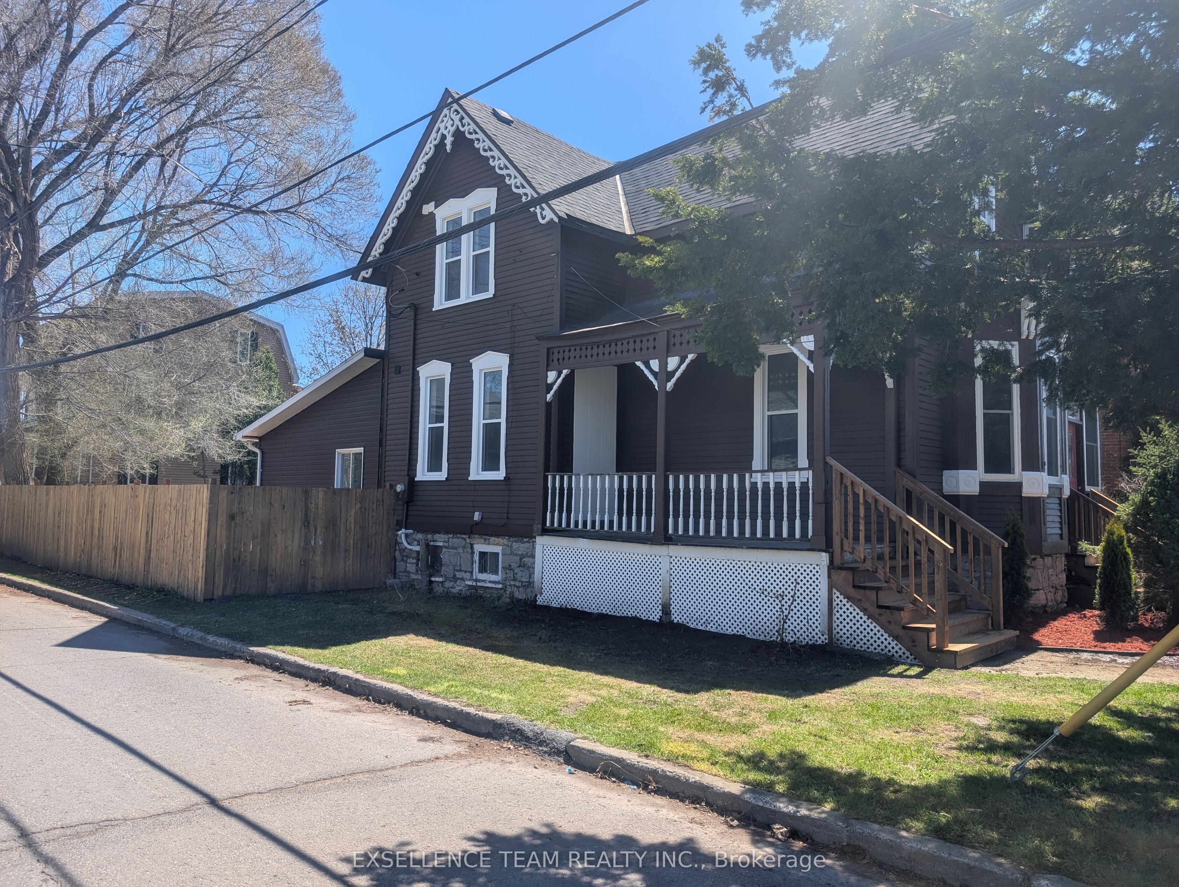 241 Sydney Street, Cornwall, ON K6H 3R3 photo 3