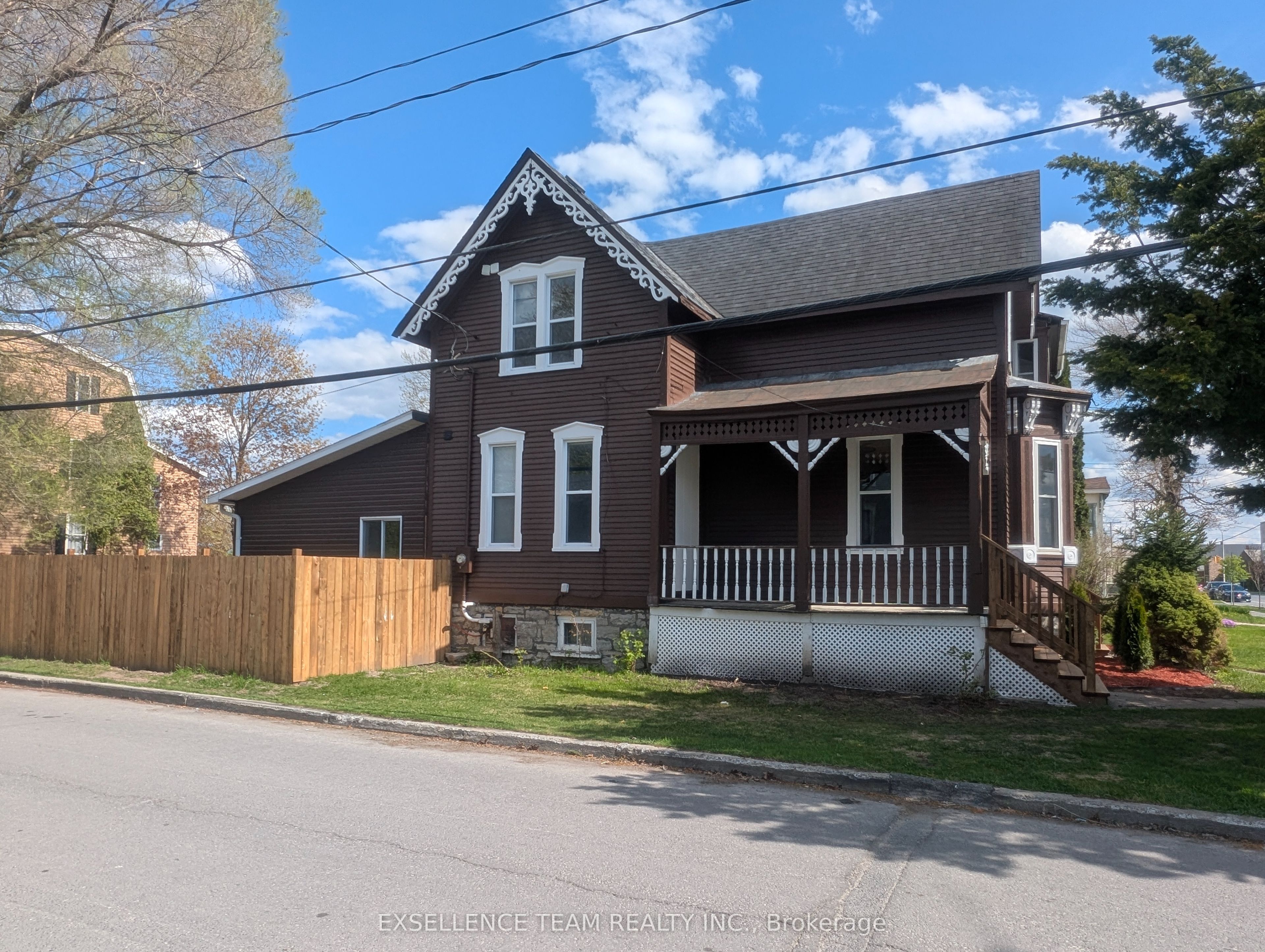 241 Sydney Street, Cornwall, ON K6H 3R3 photo 4