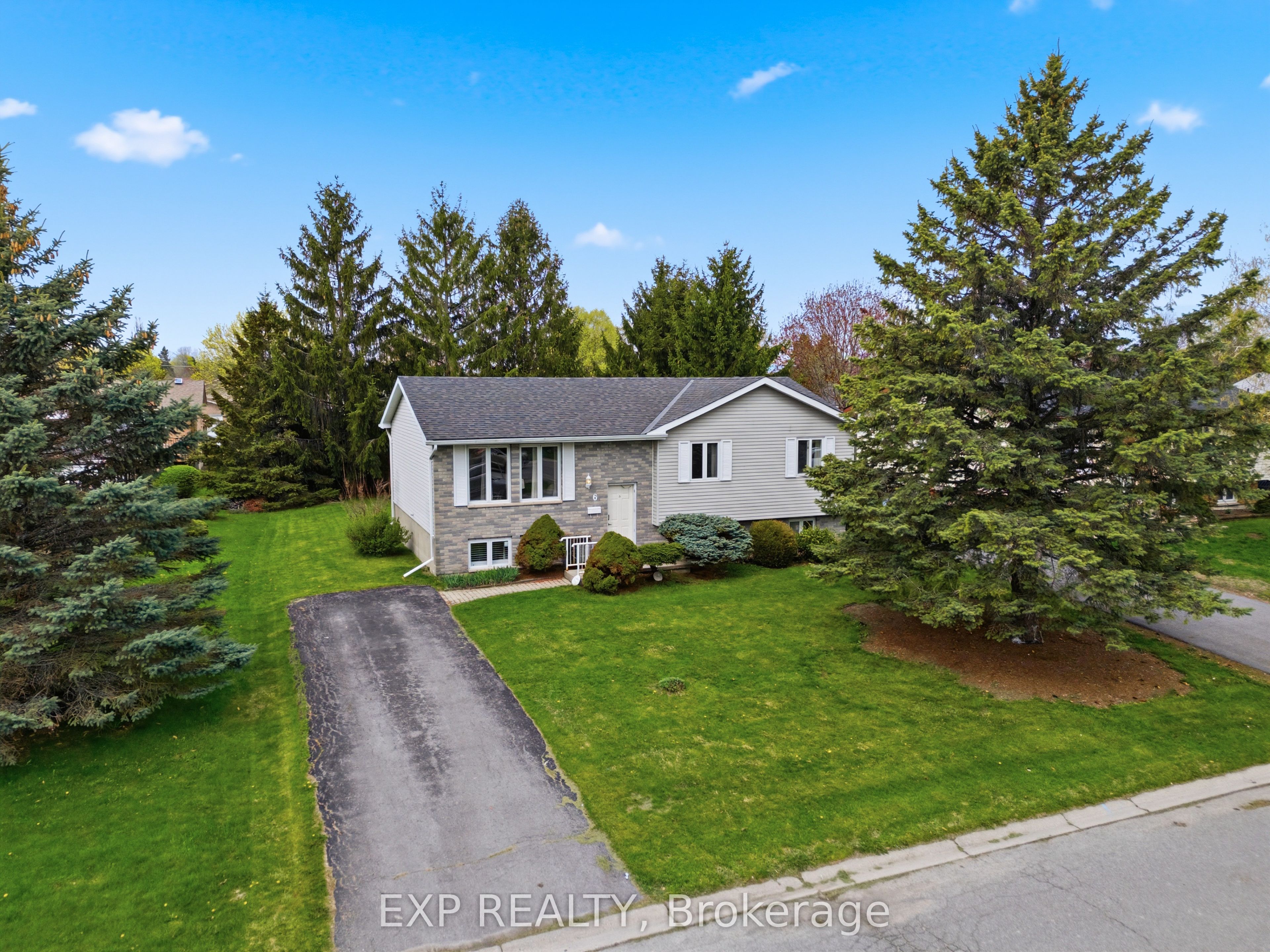 6 Splinter Drive, Greater Napanee, ON K7R 3V1