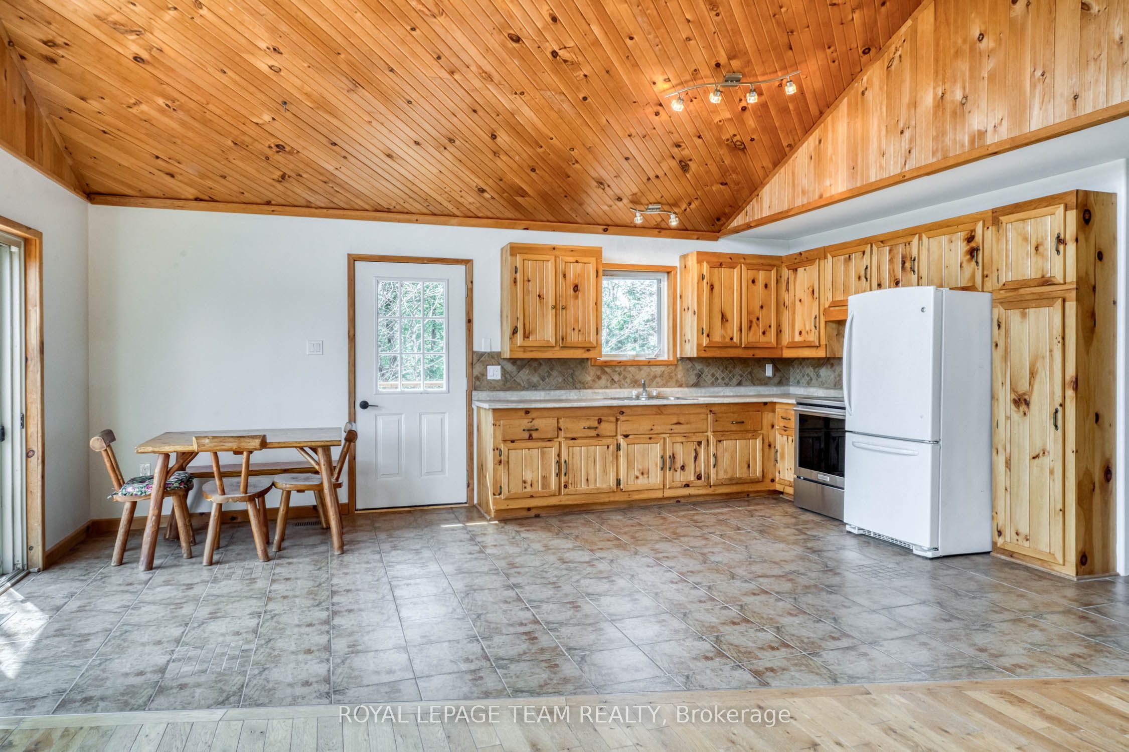 1139 B North Shore Estates Lane N, Frontenac, ON K0H 2J0 photo 5
