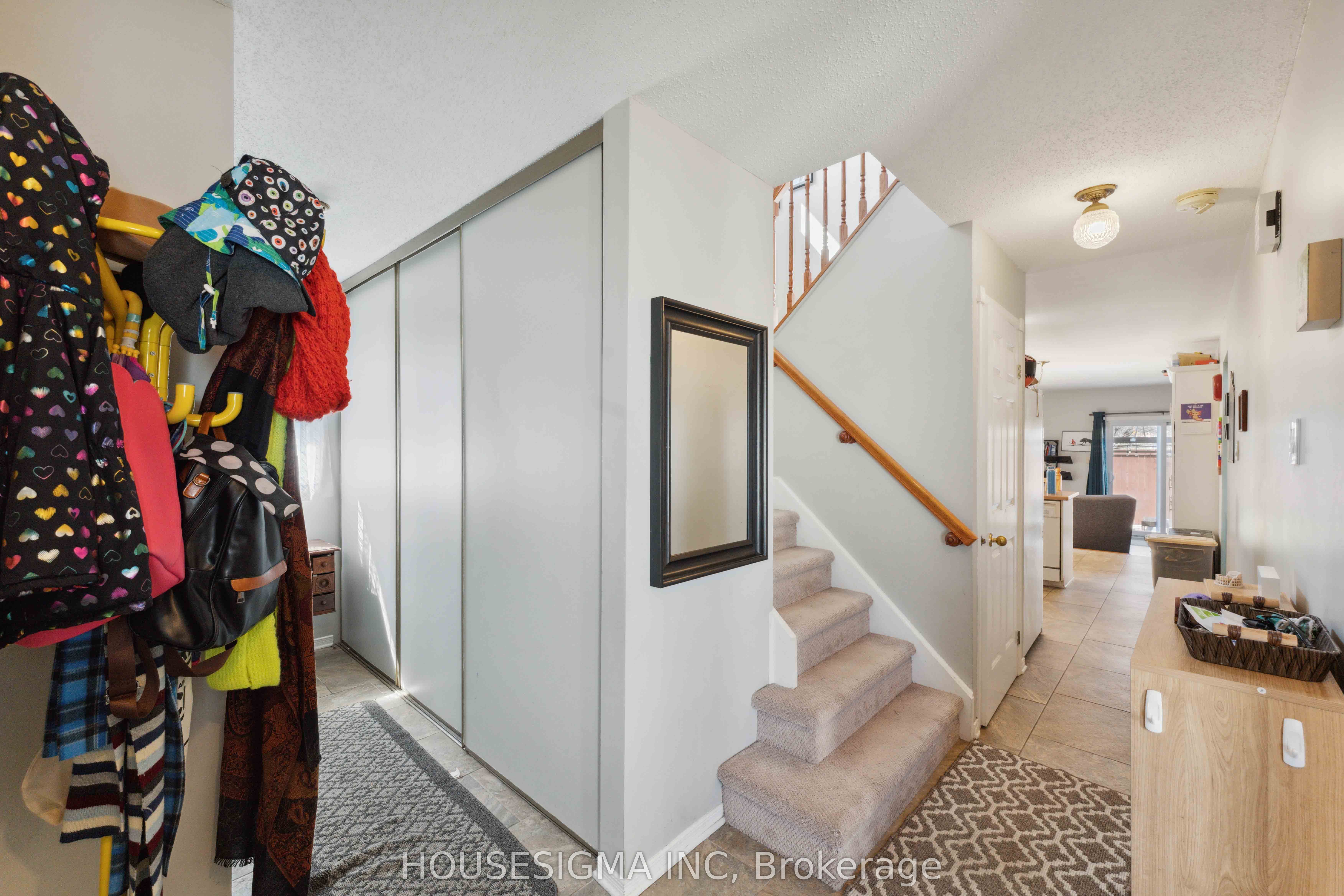 1278 Gregory Court, Beacon Hill North - South and Area, ON K1J 9B2 photo 4