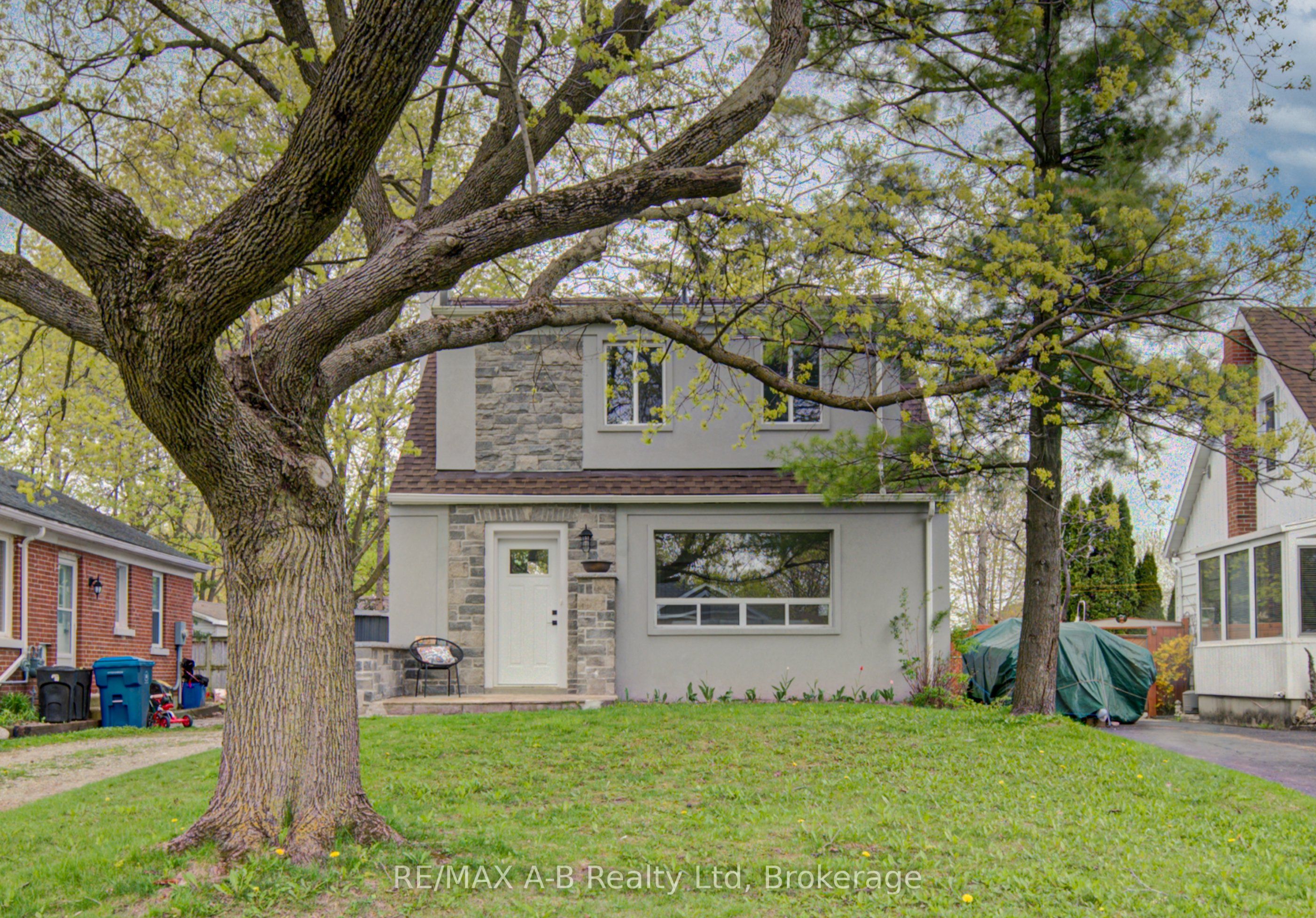 34 Somerset Street, Stratford, ON N5A 6K1 photo 2