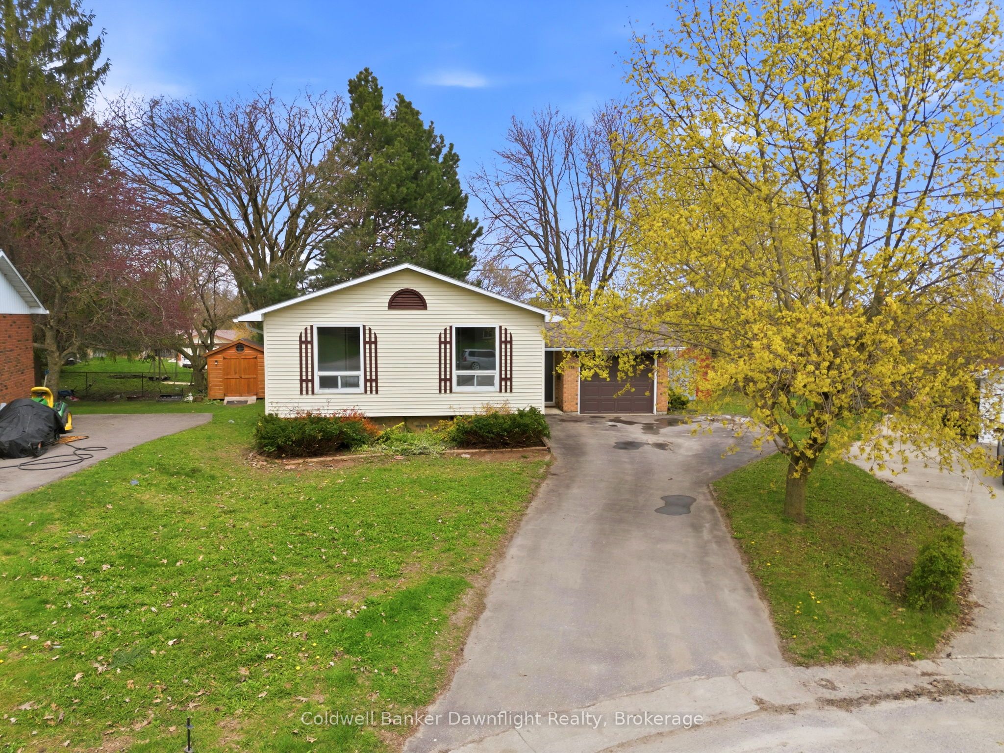 516 Maitland Court, North Huron, ON N0G 2W0 photo 2