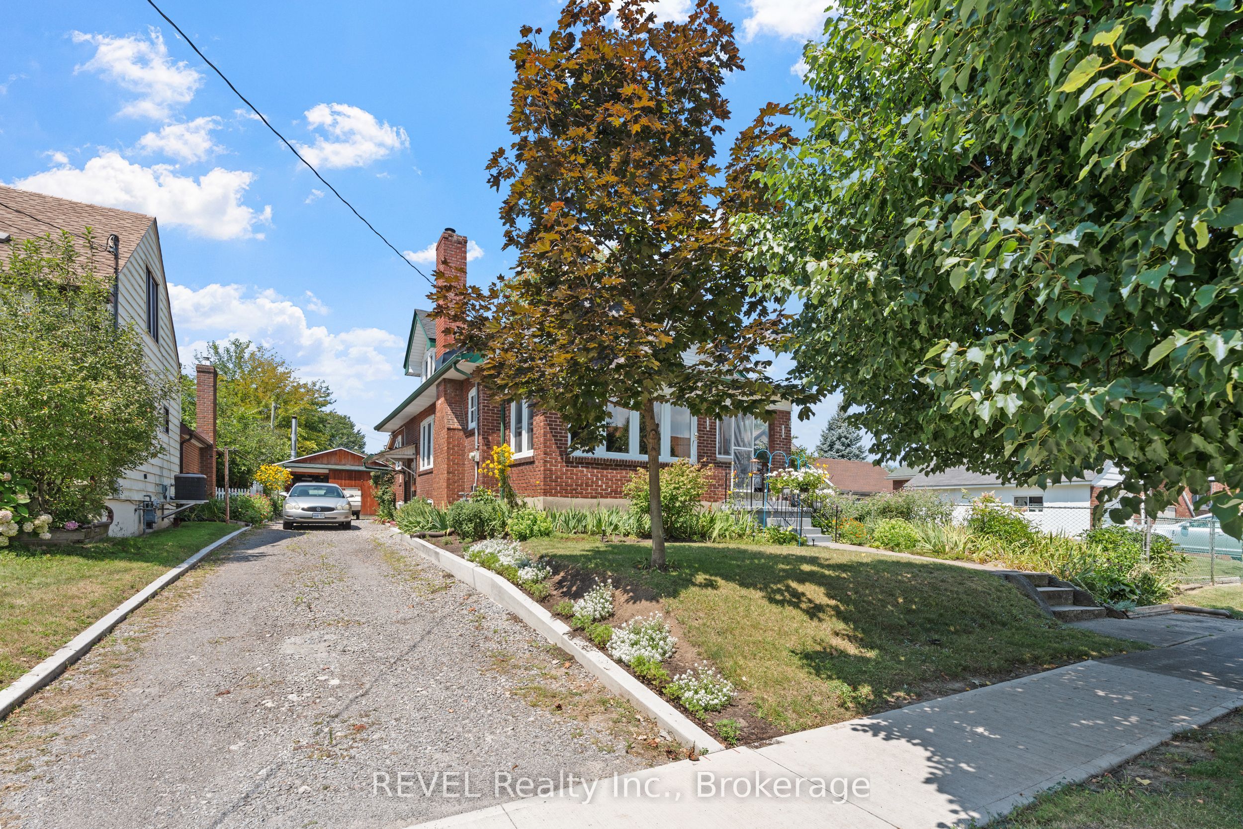208 NORTH Street, Fort Erie, ON L2A 3R8 photo 4