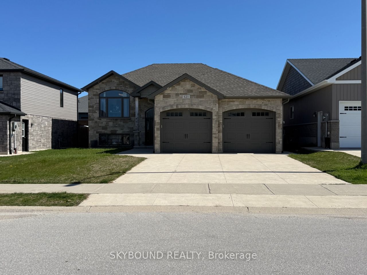 421 Buckby Lane, Saugeen Shores, ON N0H 2C1