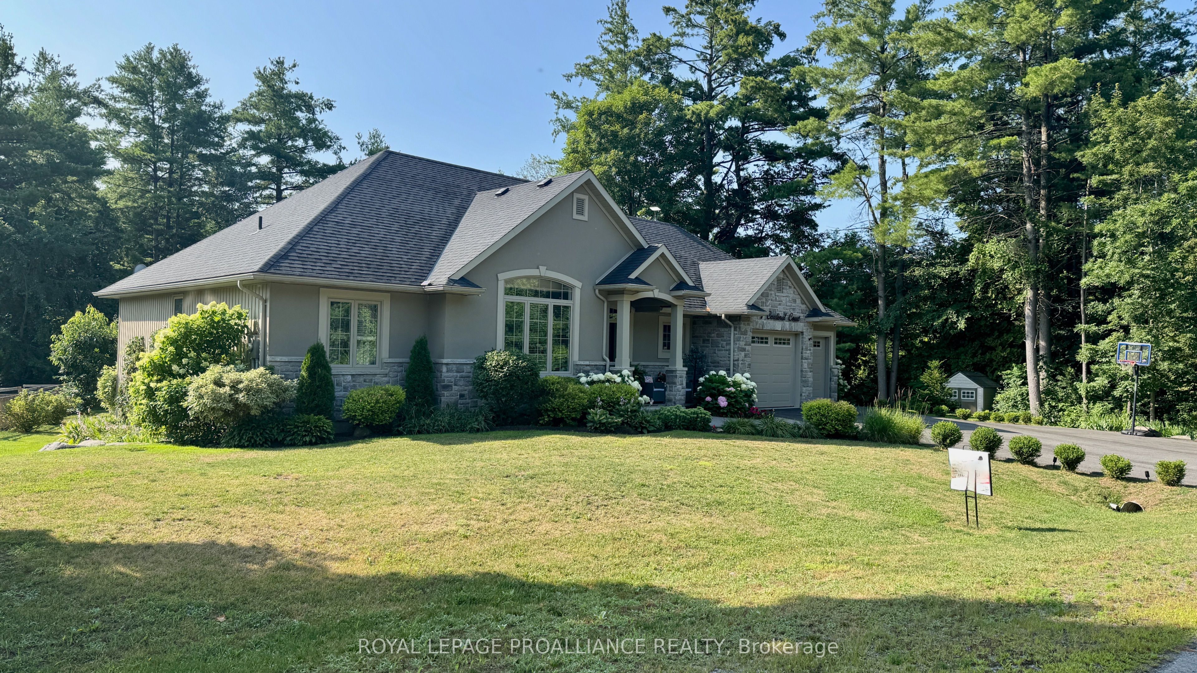 1 Cardinal Court, Quinte West, ON K8V 5P6 photo 3