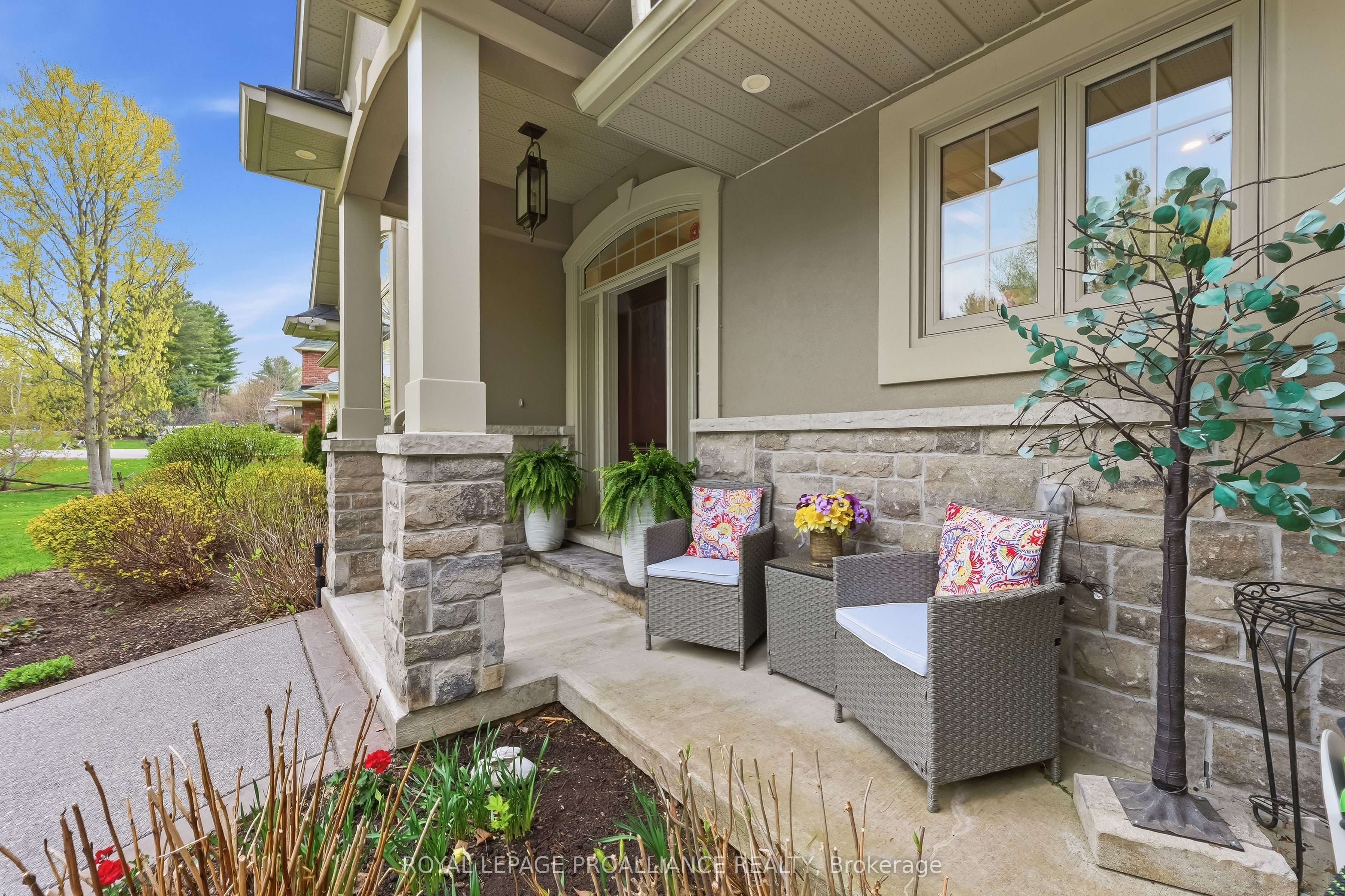 1 Cardinal Court, Quinte West, ON K8V 5P6 photo 5