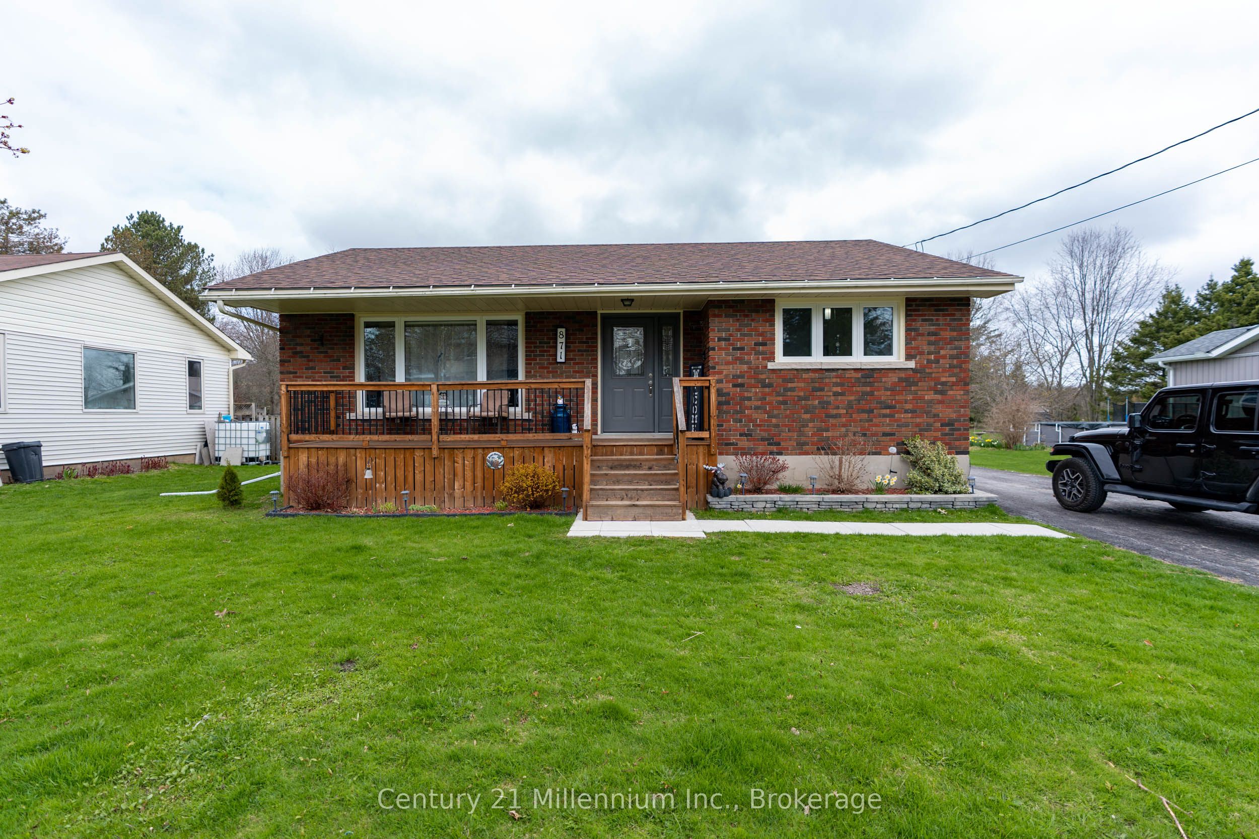 871 16th Street W, Georgian Bluffs, ON N4K 6V5 photo 2