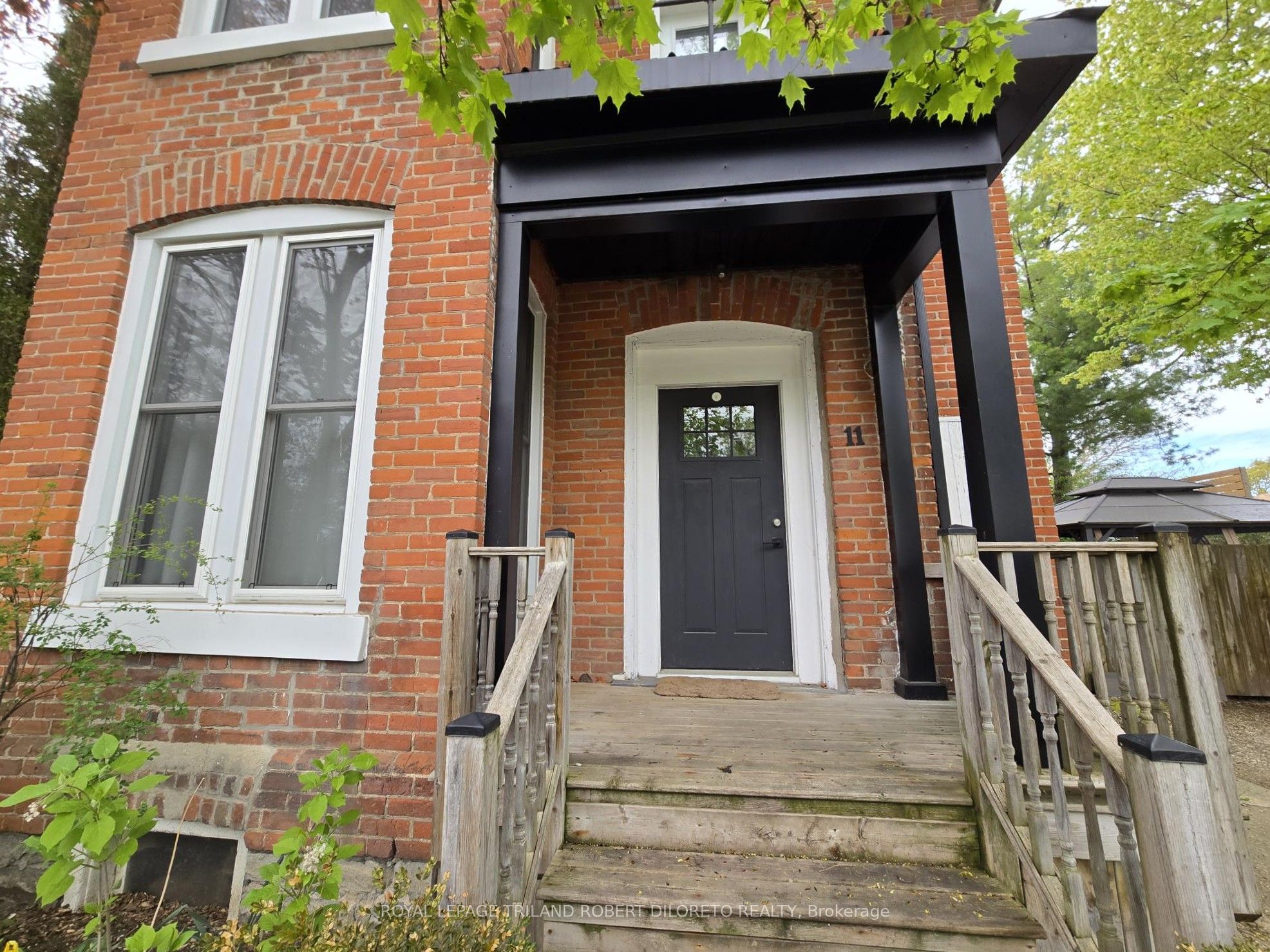 11 Maple Street W, Aylmer, ON N5H 1B8 photo 3